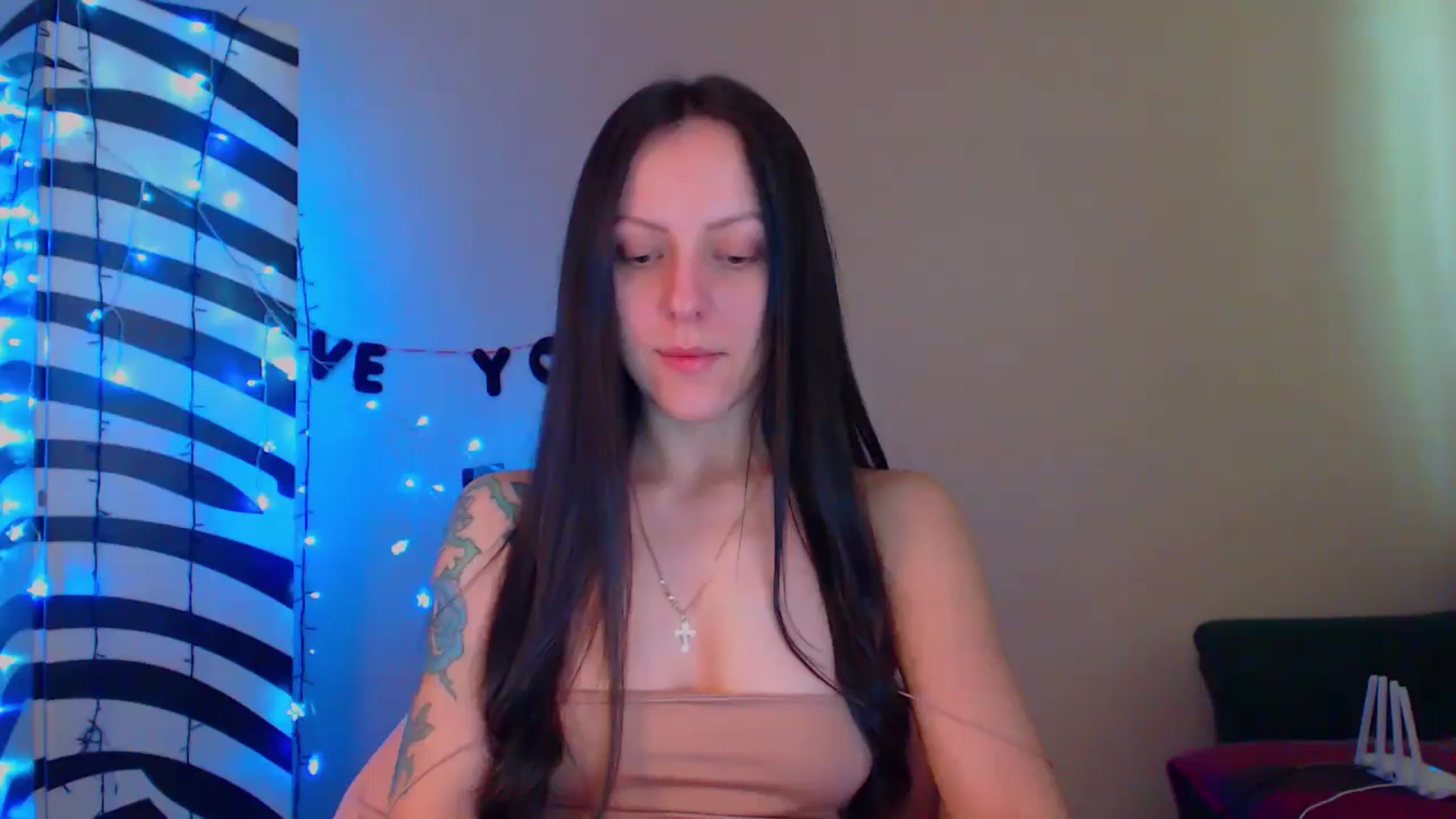 Gallery image thumbnail from Cos_Sexy's myfreecams stream on, 04/30/2024, 11:05 image 1 of 20