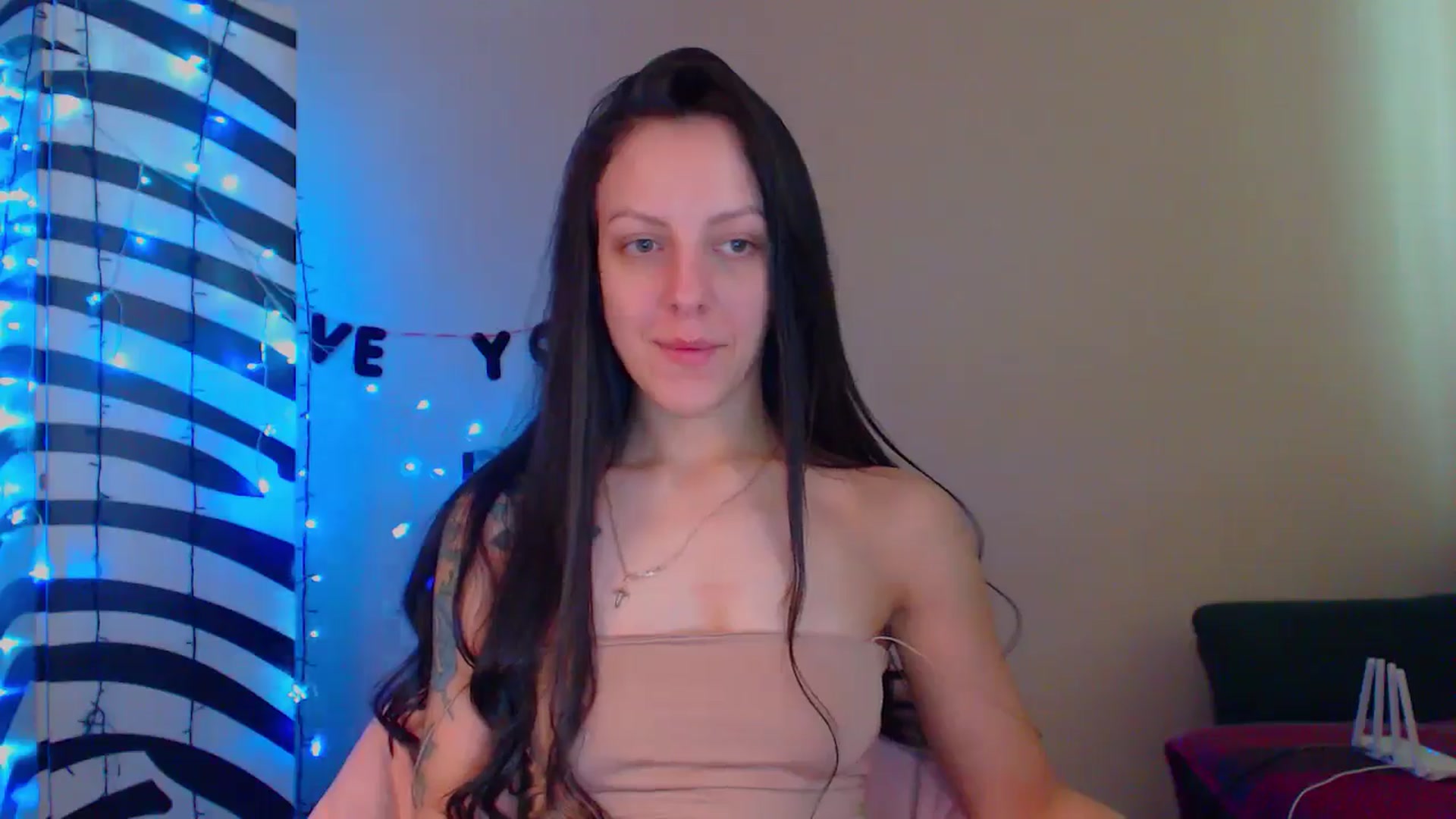 Gallery image thumbnail from Cos_Sexy's myfreecams stream on, 04/30/2024, 11:05 image 15 of 20