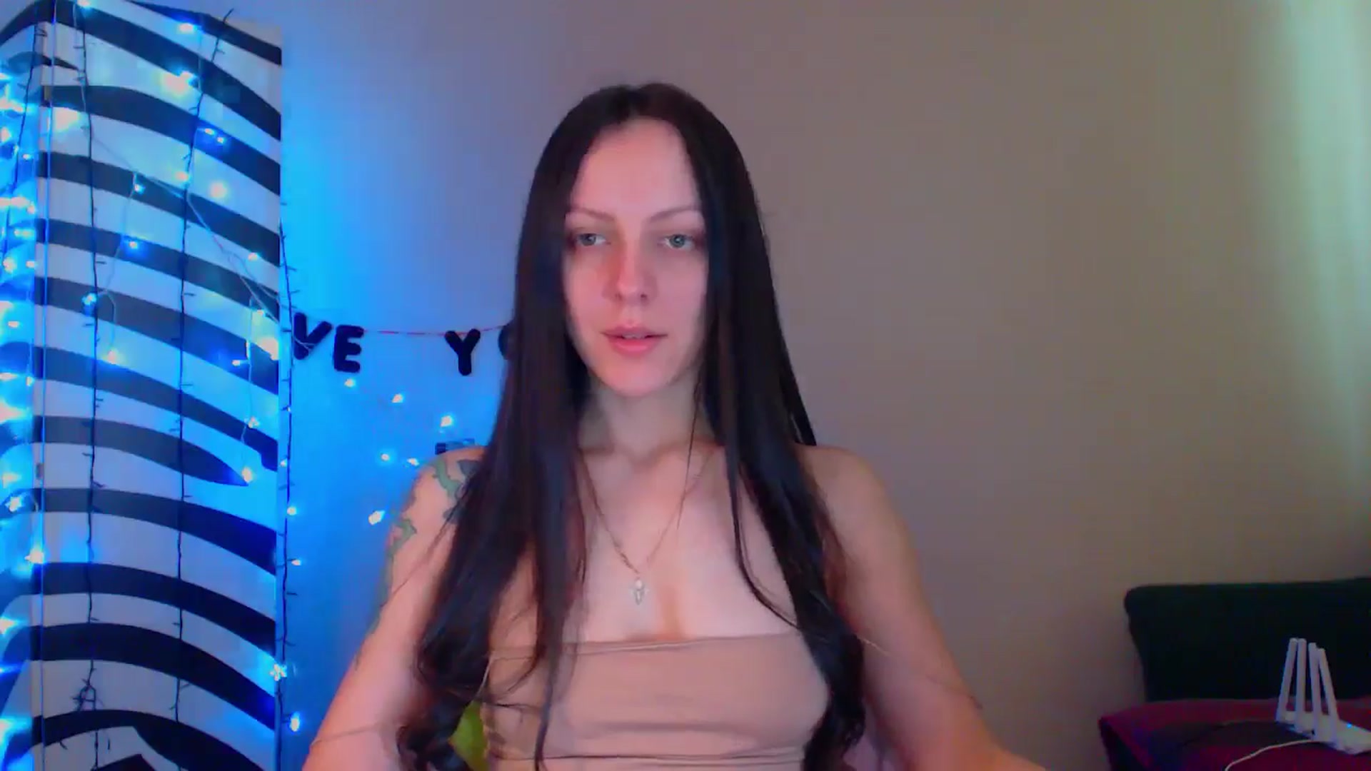 Gallery image thumbnail from Cos_Sexy's myfreecams stream on, 04/30/2024, 11:05 image 2 of 20
