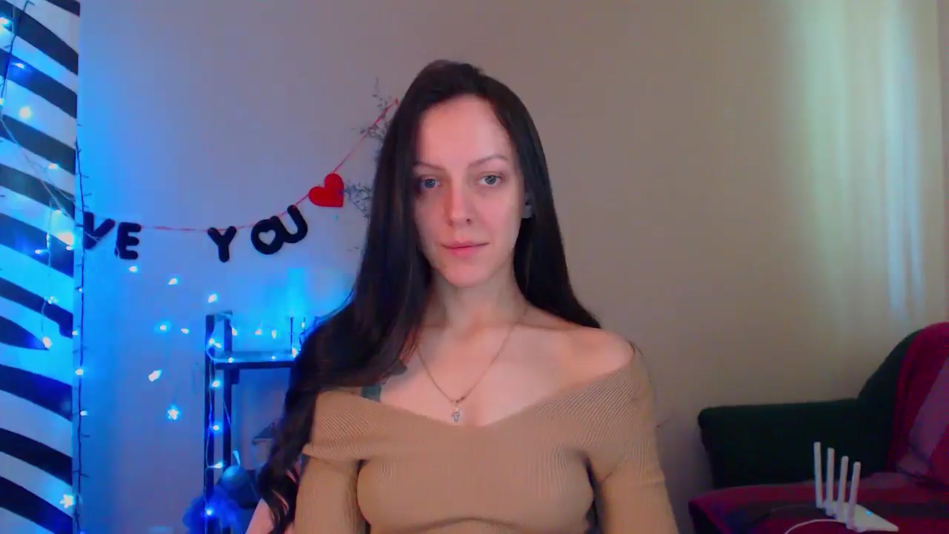Gallery image thumbnail from Cos_Sexy's myfreecams stream on, 05/02/2024, 11:04 image 17 of 20