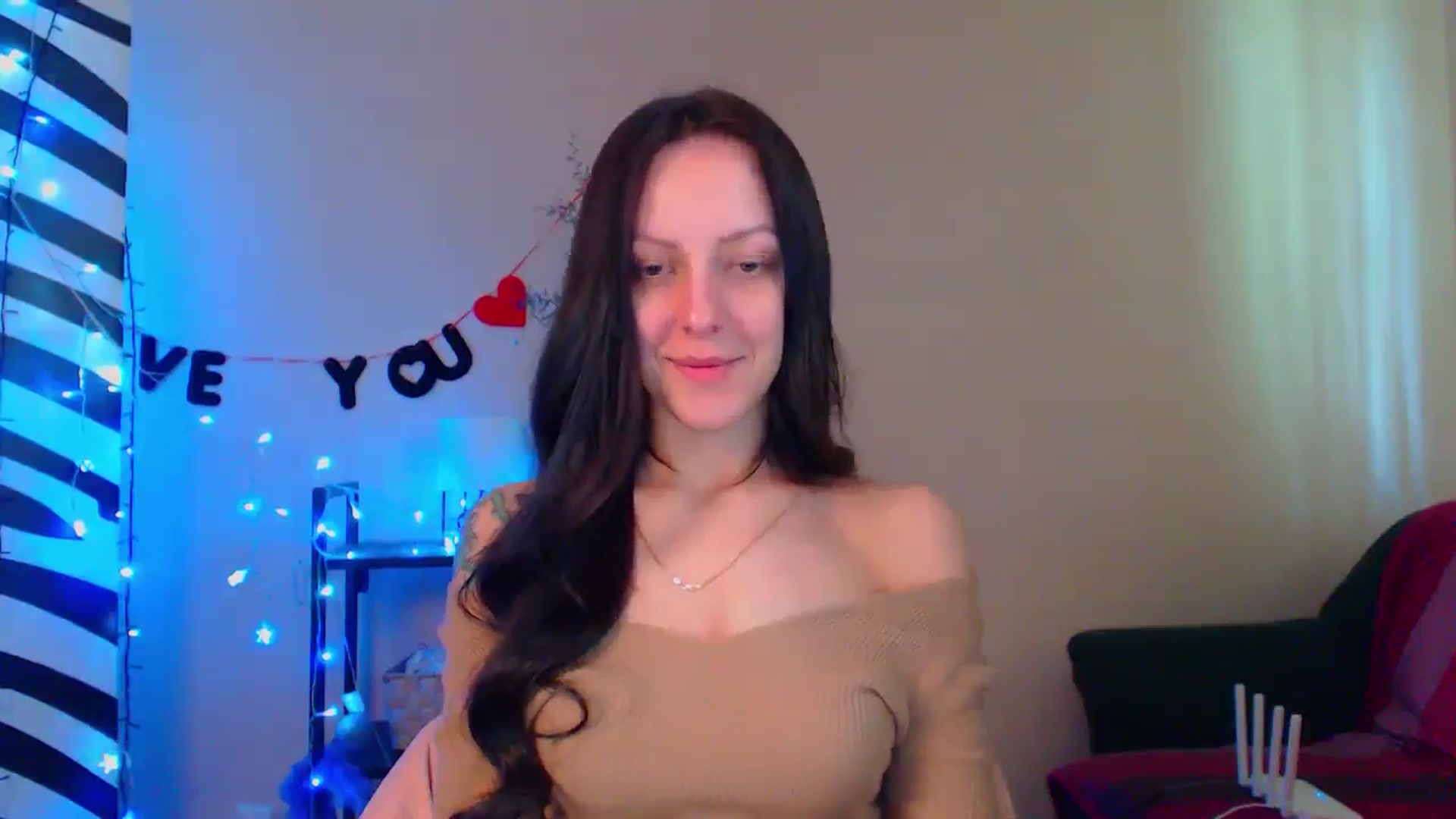 Gallery image thumbnail from Cos_Sexy's myfreecams stream on, 05/03/2024, 10:50 image 3 of 20