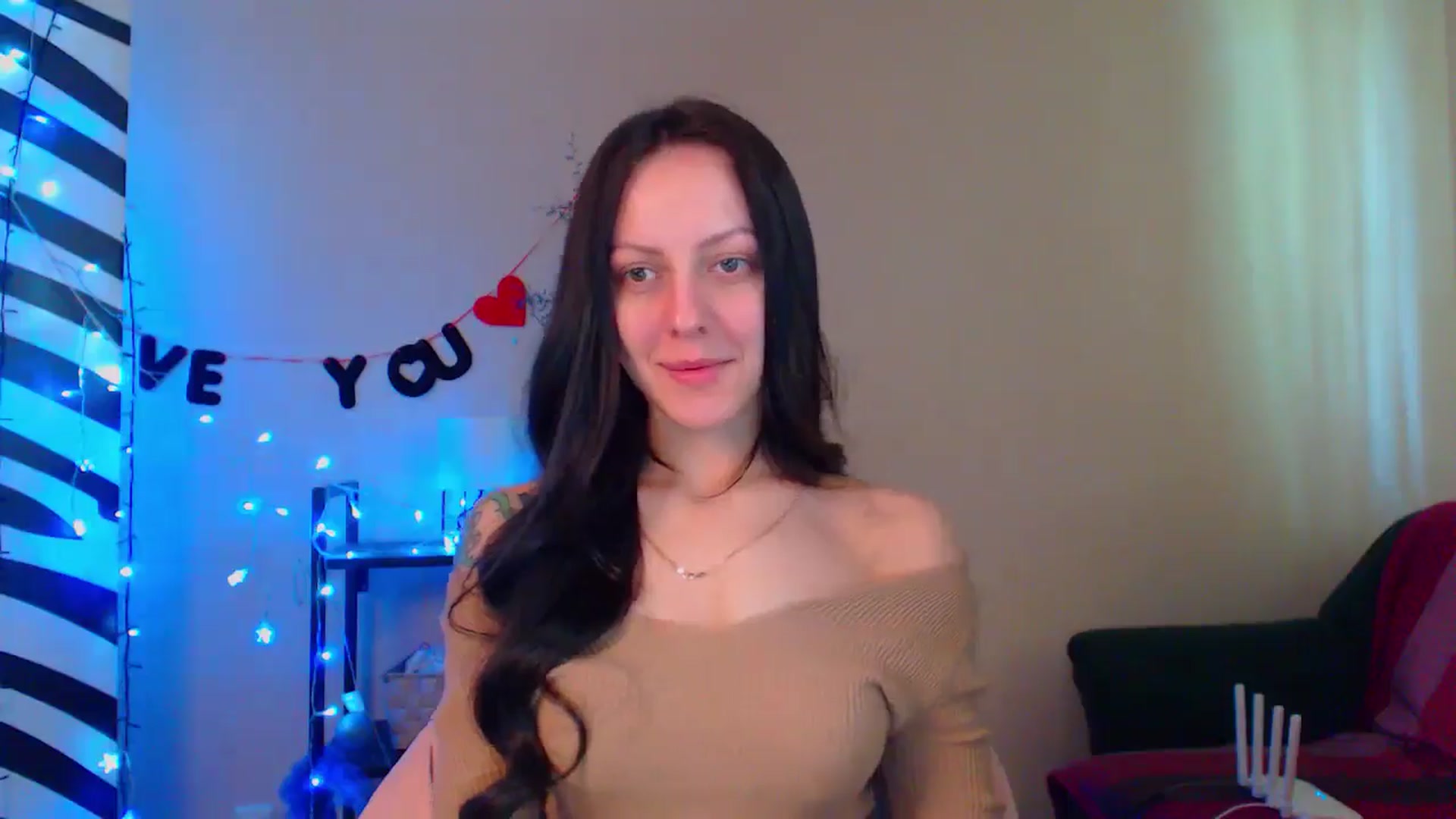 Gallery image thumbnail from Cos_Sexy's myfreecams stream on, 05/03/2024, 10:50 image 4 of 20