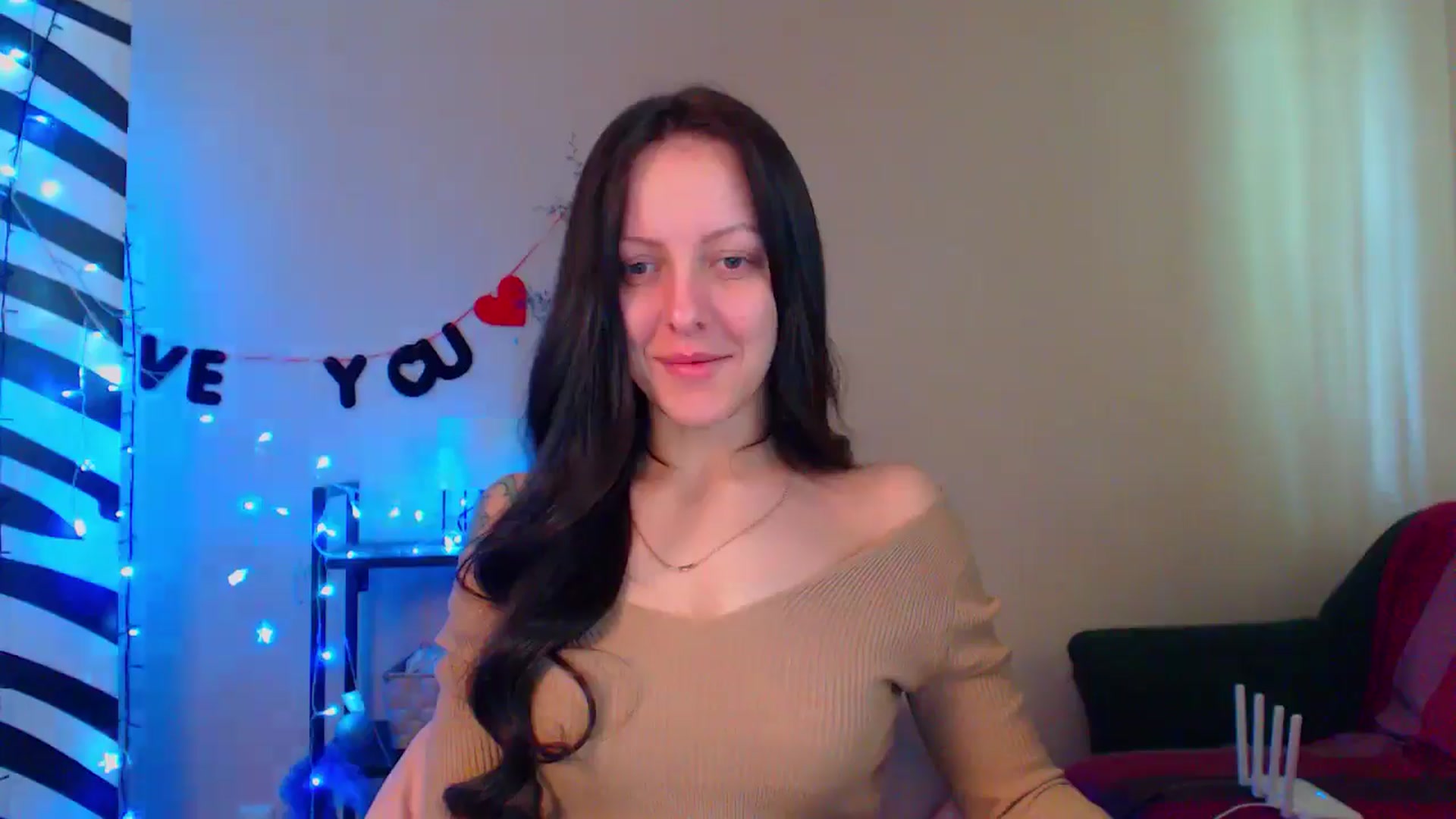 Gallery image thumbnail from Cos_Sexy's myfreecams stream on, 05/03/2024, 10:50 image 2 of 20