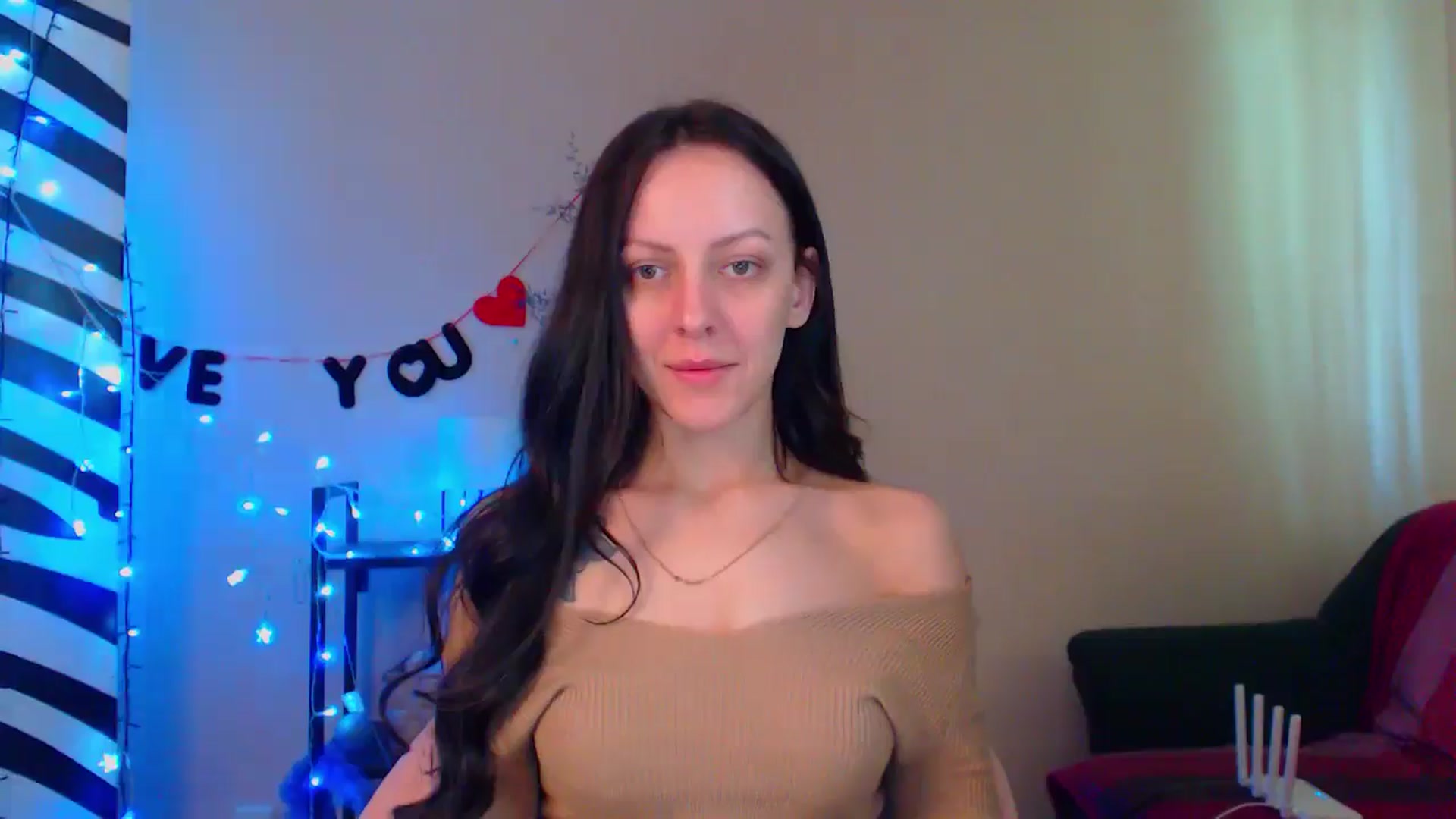 Gallery image thumbnail from Cos_Sexy's myfreecams stream on, 05/03/2024, 10:50 image 5 of 20