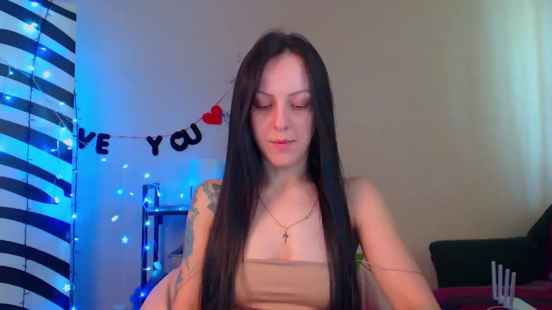 Gallery image thumbnail from Cos_Sexy's myfreecams stream on, 05/06/2024, 12:52 image 1 of 20