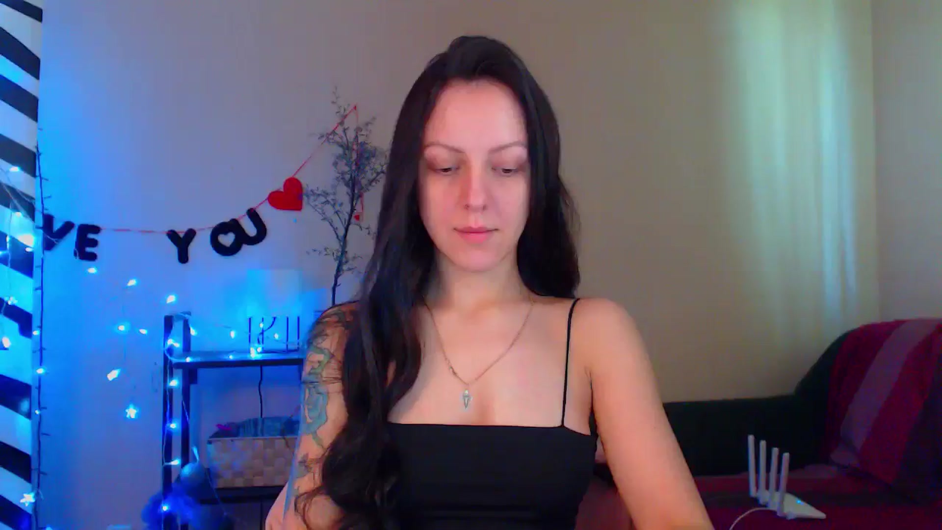 Gallery image thumbnail from Cos_Sexy's myfreecams stream on, 05/08/2024, 11:29 image 1 of 20