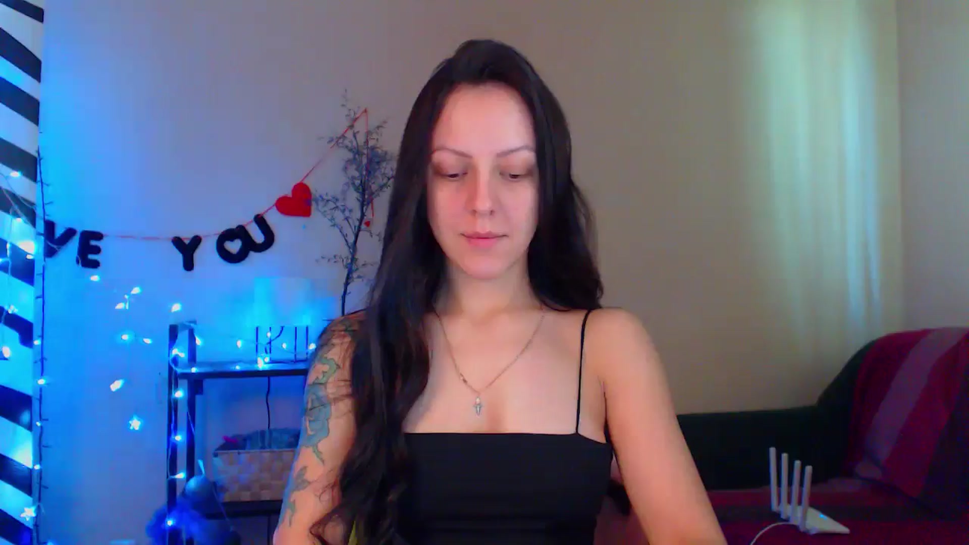 Gallery image thumbnail from Cos_Sexy's myfreecams stream on, 05/08/2024, 11:29 image 2 of 20