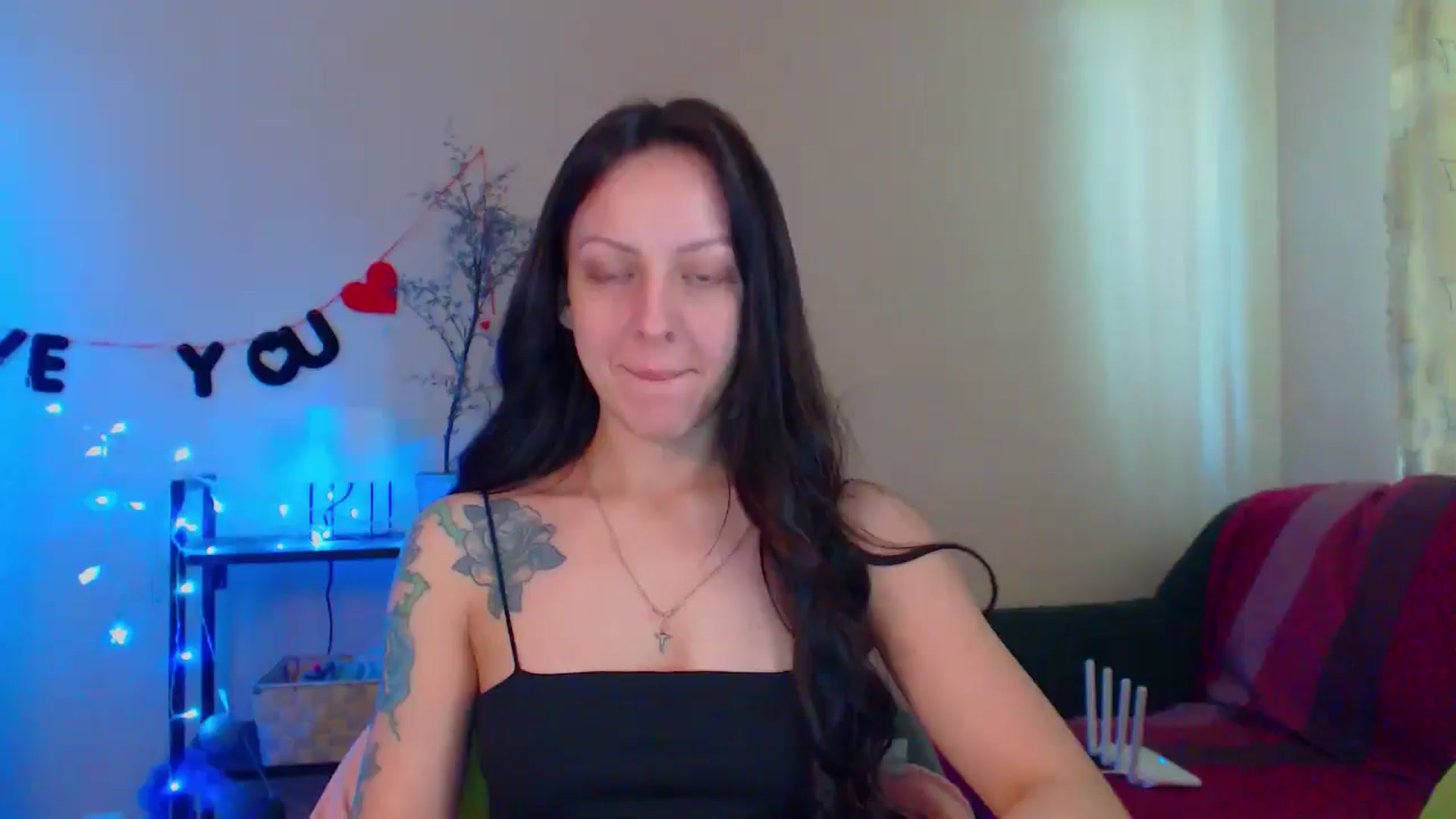 Gallery image thumbnail from Cos_Sexy's myfreecams stream on, 05/08/2024, 12:06 image 1 of 20