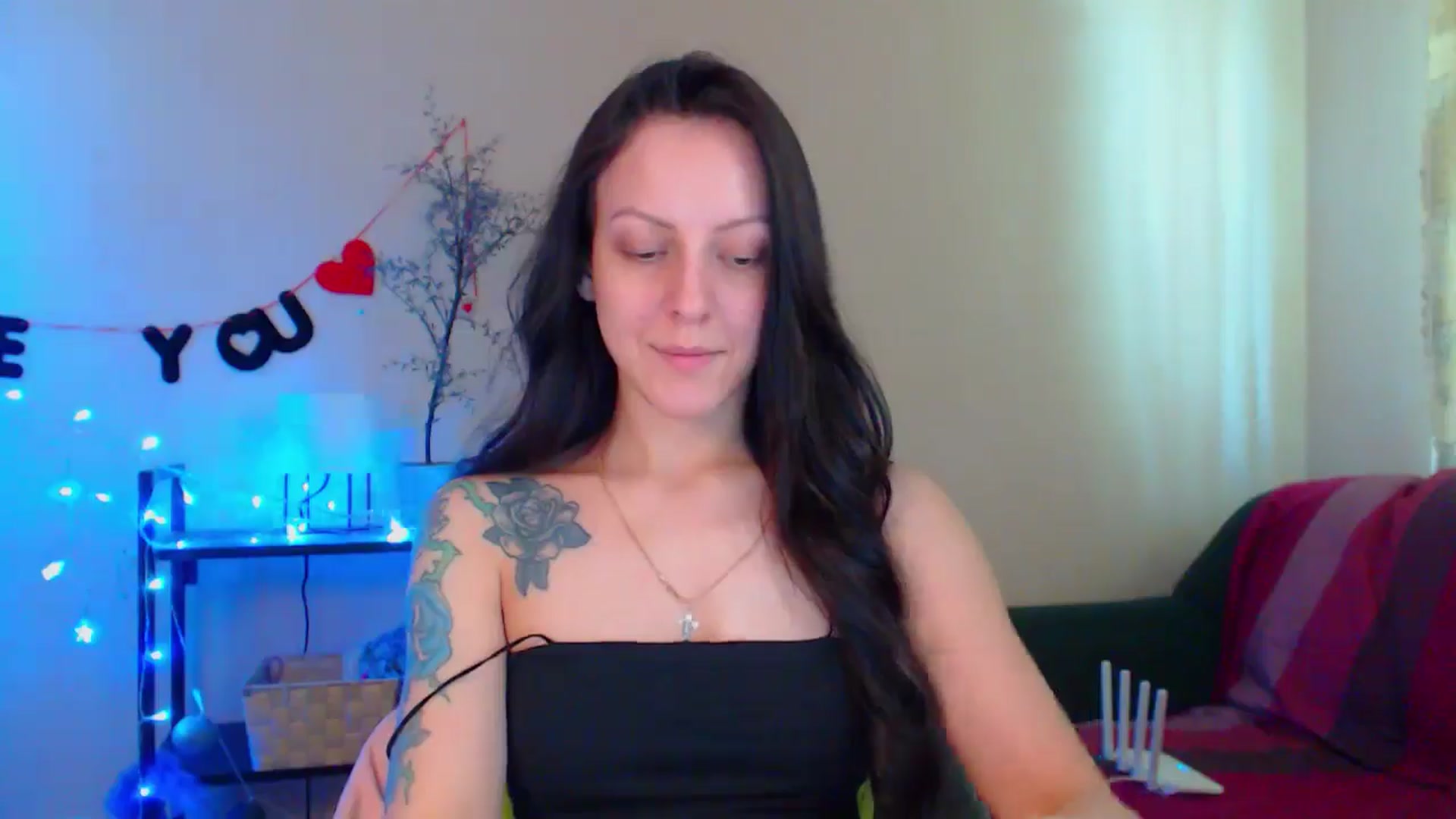 Gallery image thumbnail from Cos_Sexy's myfreecams stream on, 05/08/2024, 12:23 image 3 of 20