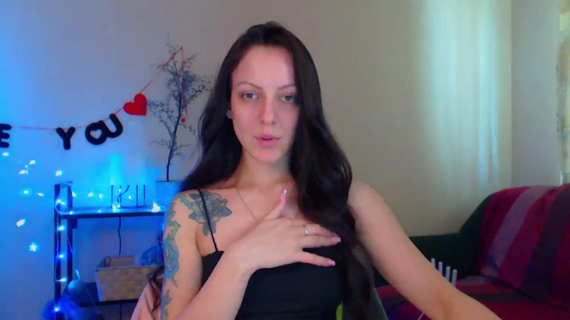 Gallery image thumbnail from Cos_Sexy's myfreecams stream on, 05/08/2024, 12:23 image 8 of 20