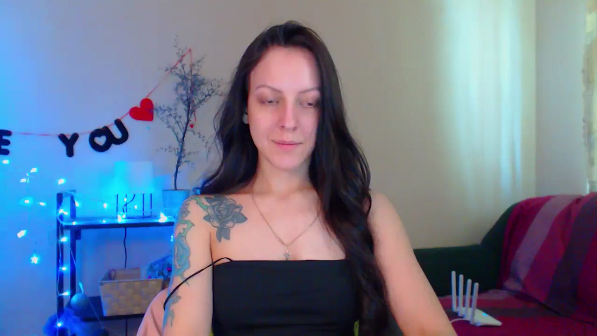 Gallery image thumbnail from Cos_Sexy's myfreecams stream on, 05/08/2024, 12:23 image 2 of 20