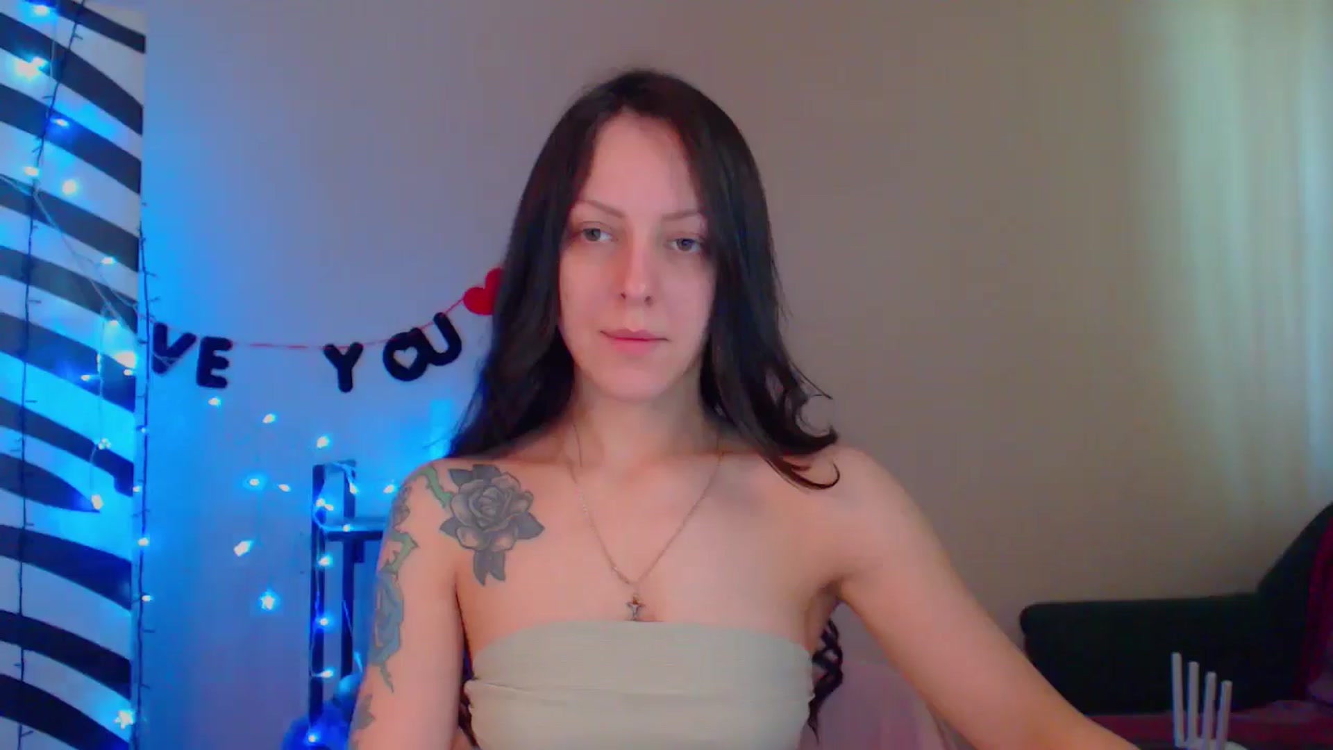 Gallery image thumbnail from Cos_Sexy's myfreecams stream on, 05/09/2024, 10:42 image 9 of 20