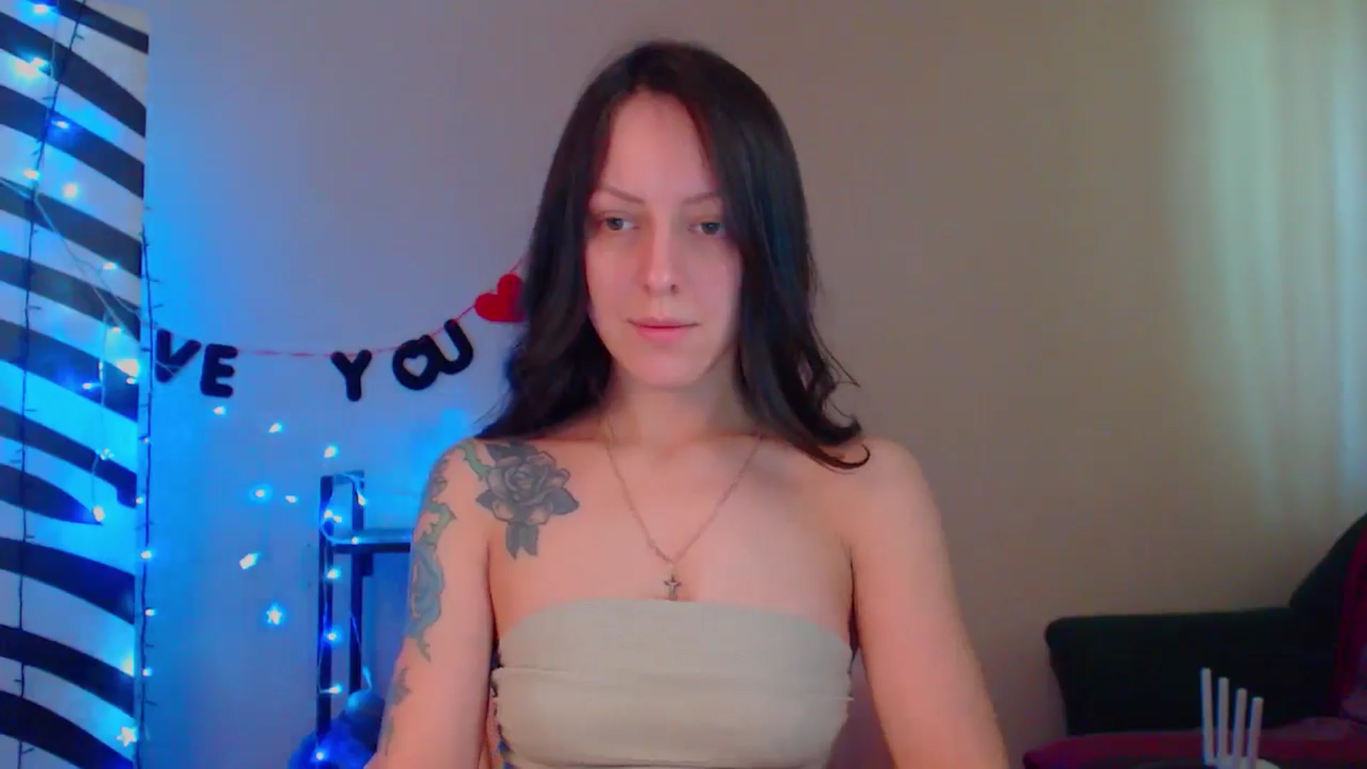 Gallery image thumbnail from Cos_Sexy's myfreecams stream on, 05/09/2024, 10:42 image 7 of 20