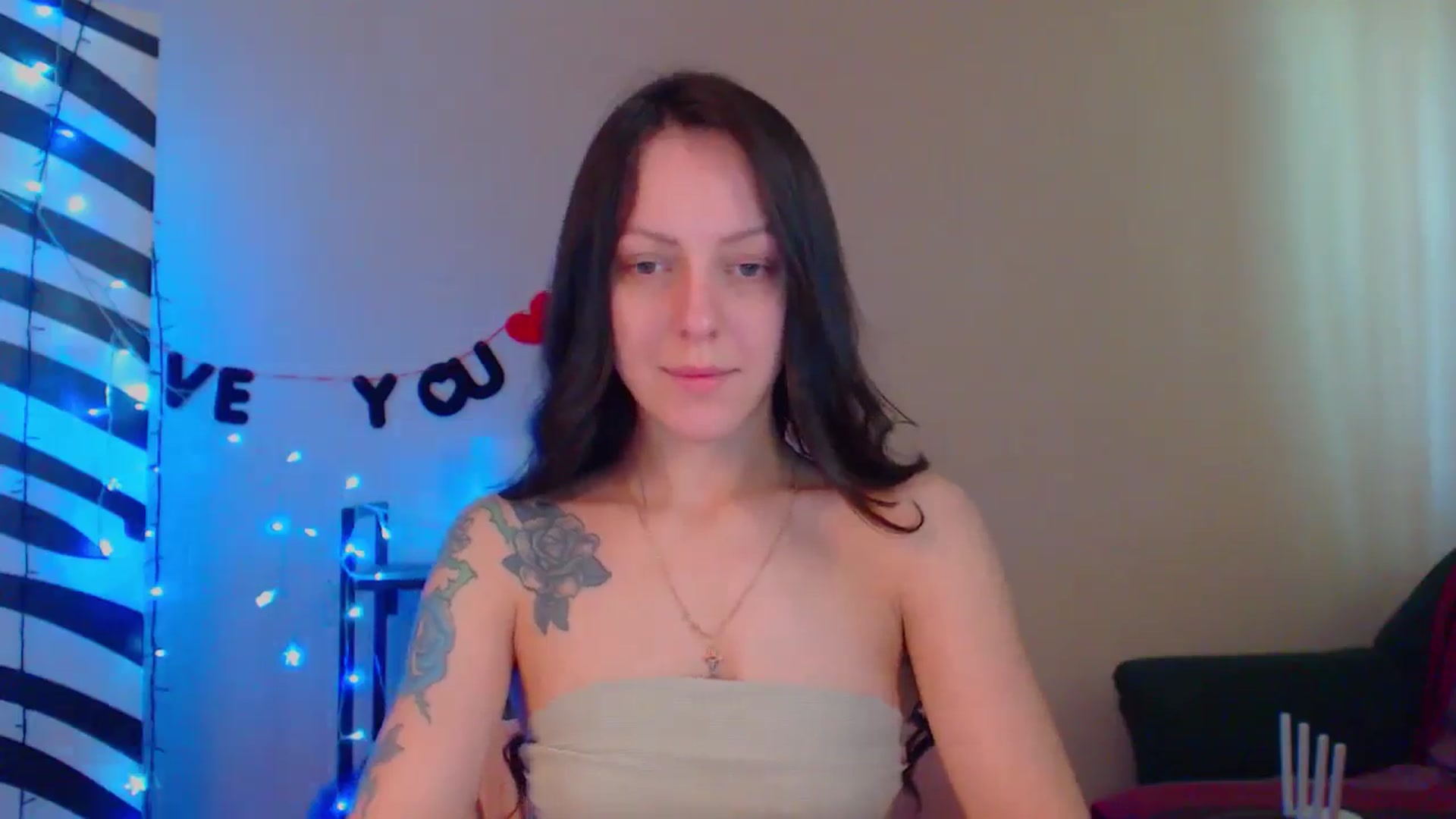 Gallery image thumbnail from Cos_Sexy's myfreecams stream on, 05/09/2024, 10:42 image 13 of 20