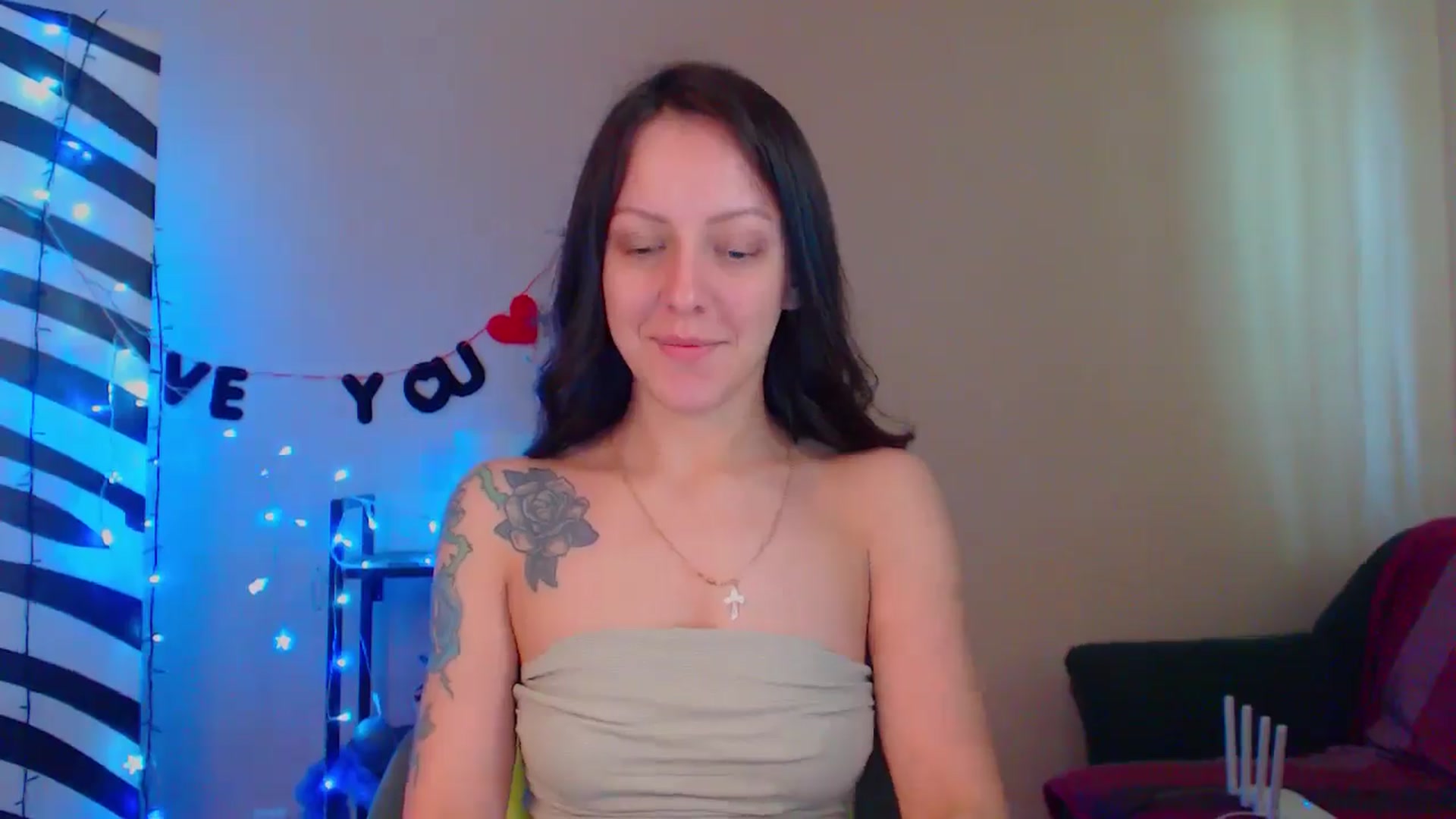 Gallery image thumbnail from Cos_Sexy's myfreecams stream on, 05/09/2024, 10:42 image 4 of 20