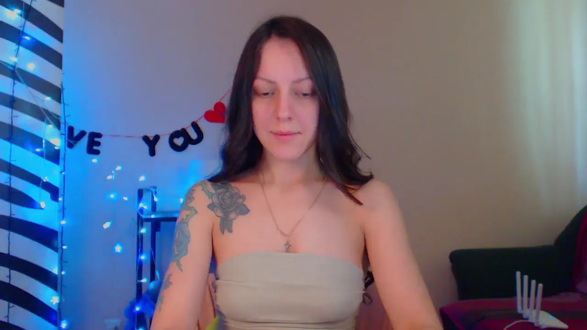 Gallery image thumbnail from Cos_Sexy's myfreecams stream on, 05/09/2024, 10:42 image 19 of 20