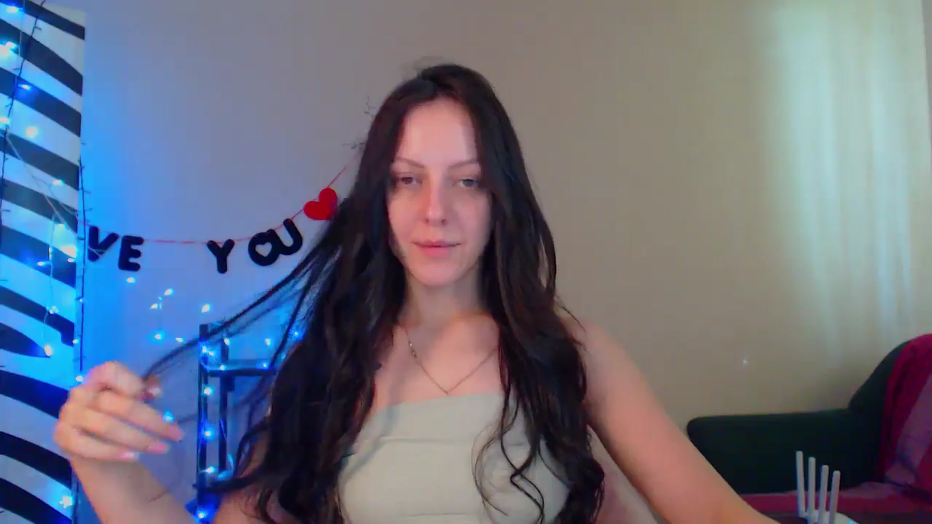 Gallery image thumbnail from Cos_Sexy's myfreecams stream on, 05/09/2024, 13:47 image 17 of 20