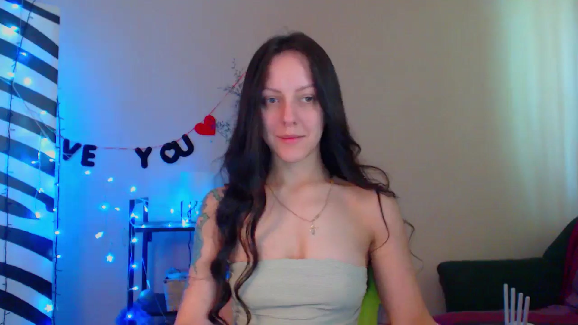 Gallery image thumbnail from Cos_Sexy's myfreecams stream on, 05/10/2024, 11:08 image 16 of 20