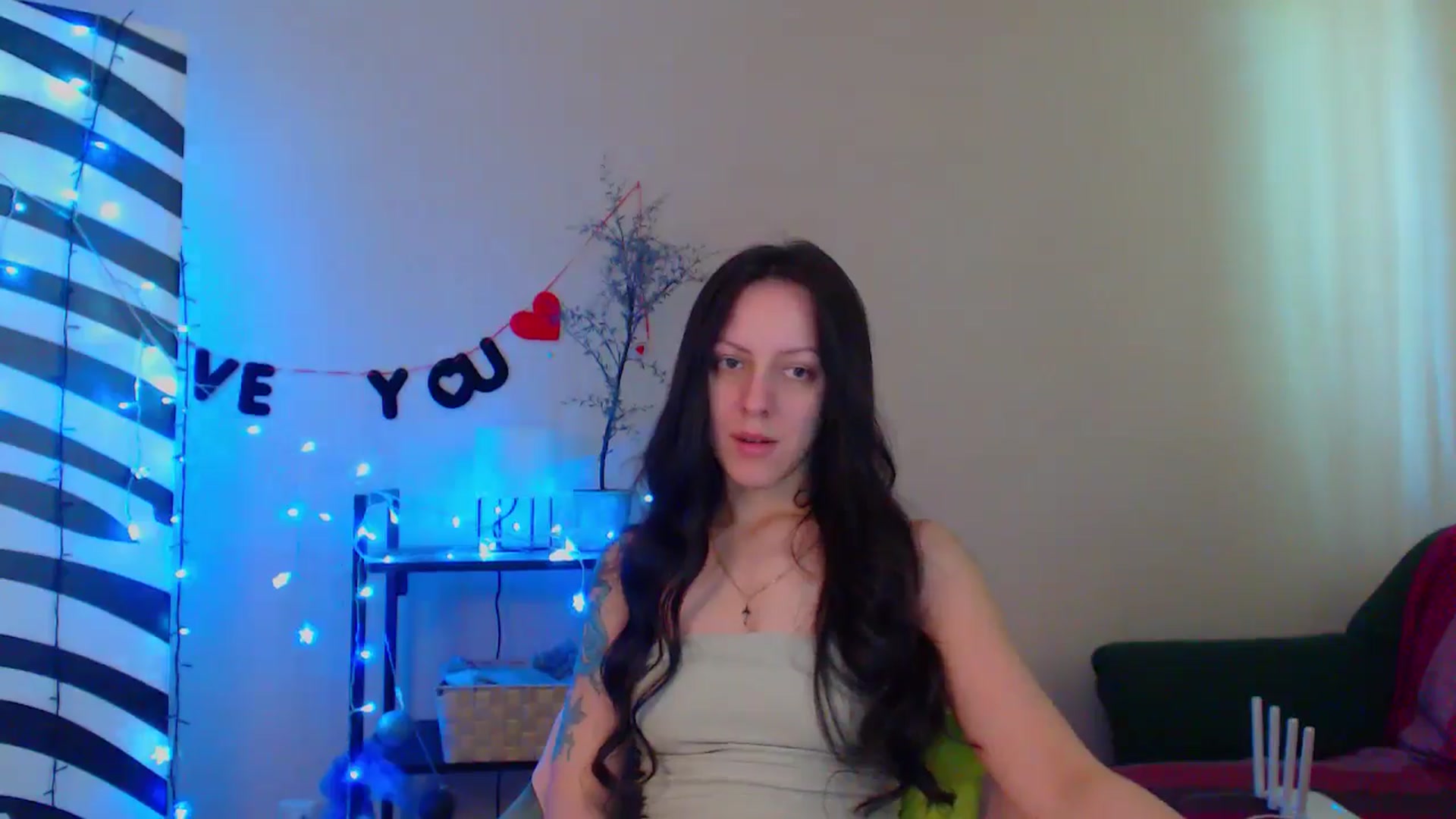 Gallery image thumbnail from Cos_Sexy's myfreecams stream on, 05/10/2024, 11:08 image 14 of 20