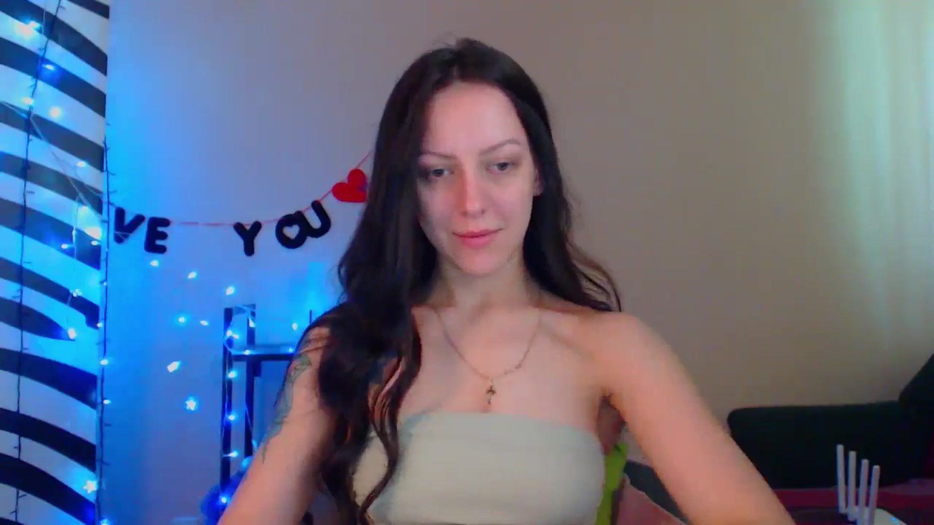 Gallery image thumbnail from Cos_Sexy's myfreecams stream on, 05/10/2024, 11:08 image 12 of 20