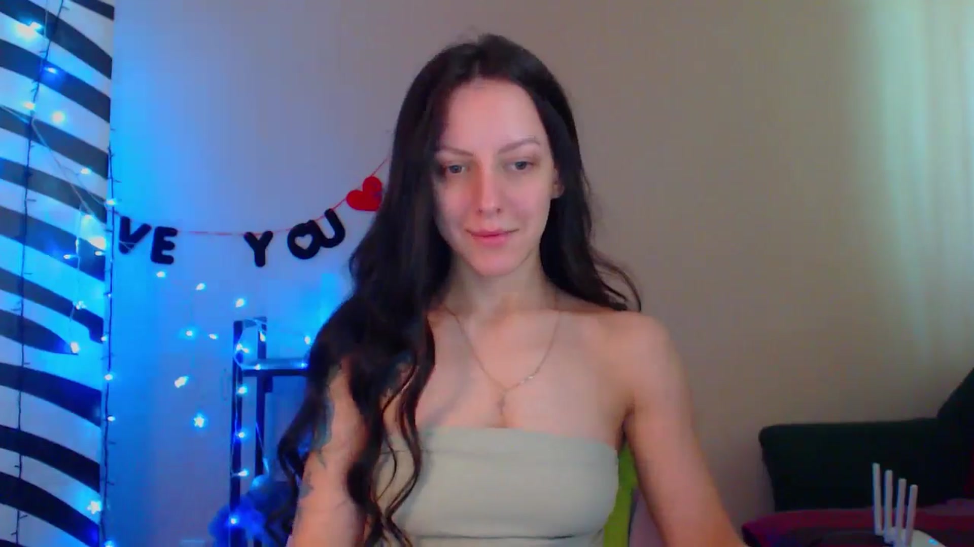 Gallery image thumbnail from Cos_Sexy's myfreecams stream on, 05/10/2024, 11:08 image 11 of 20