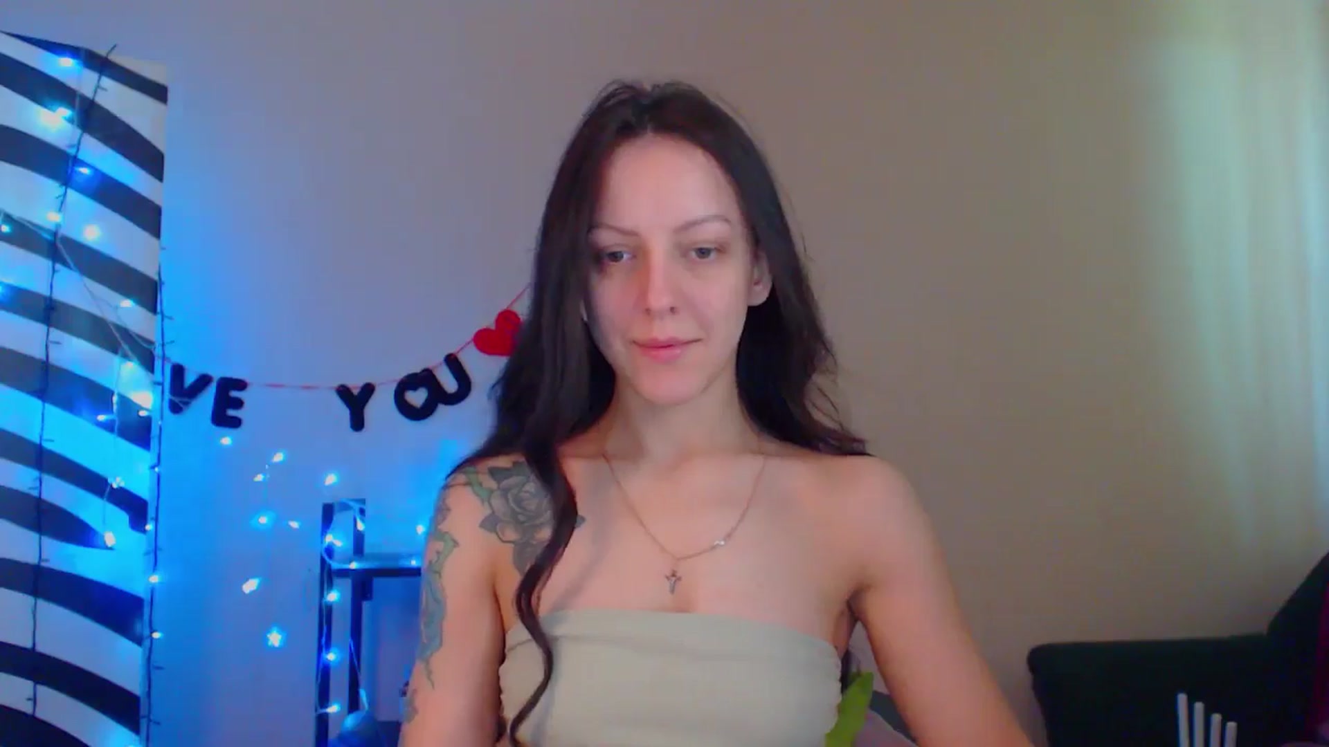 Gallery image thumbnail from Cos_Sexy's myfreecams stream on, 05/10/2024, 11:08 image 5 of 20