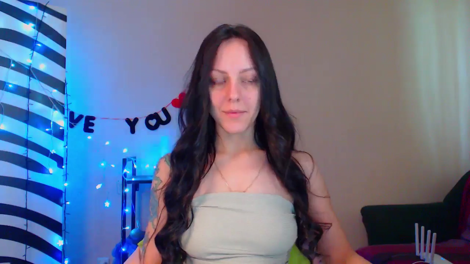 Gallery image thumbnail from Cos_Sexy's myfreecams stream on, 05/13/2024, 10:25 image 2 of 20