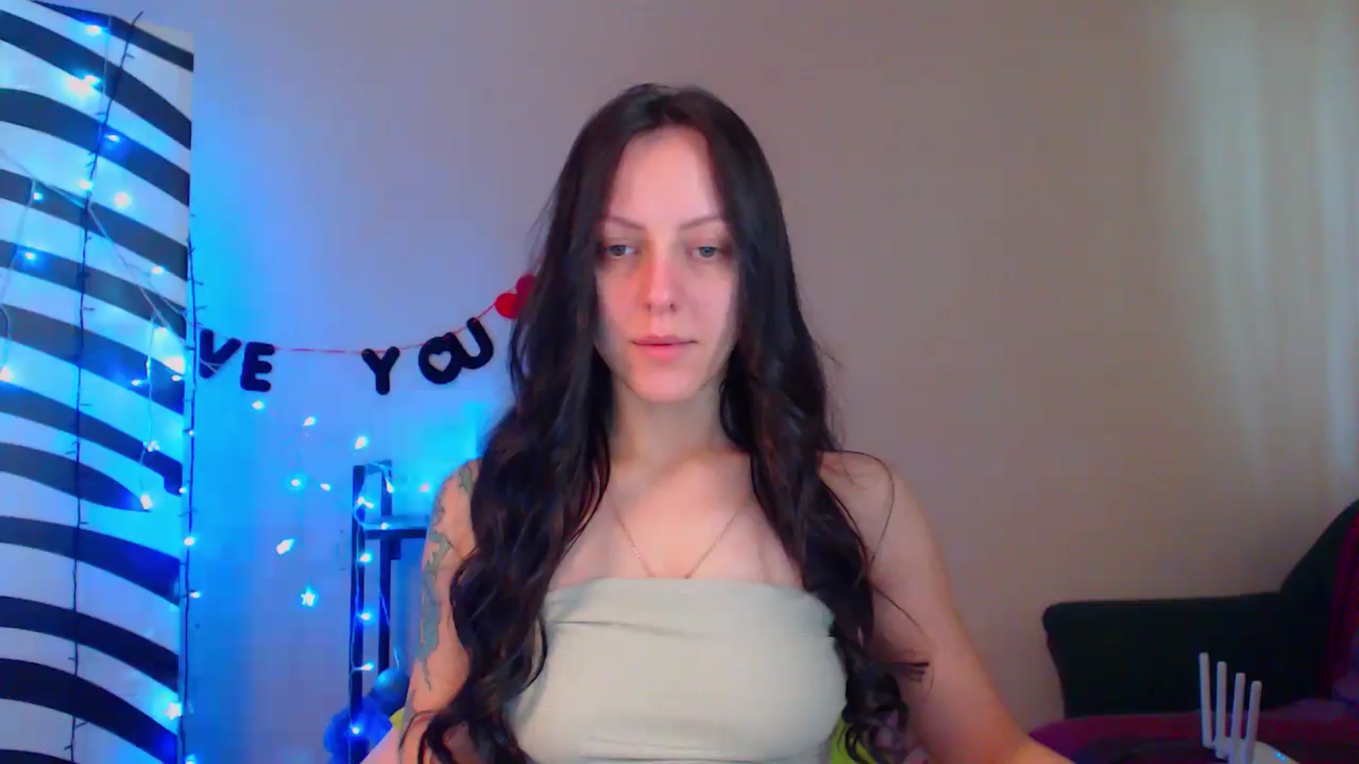 Gallery image thumbnail from Cos_Sexy's myfreecams stream on, 05/13/2024, 10:25 image 13 of 20