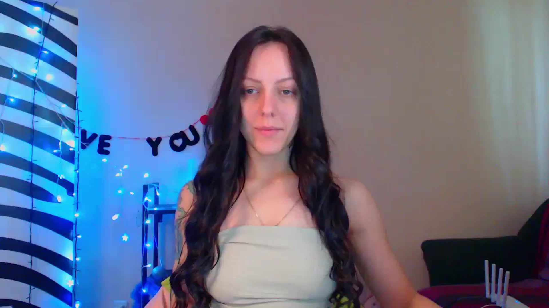 Gallery image thumbnail from Cos_Sexy's myfreecams stream on, 05/13/2024, 10:25 image 1 of 20