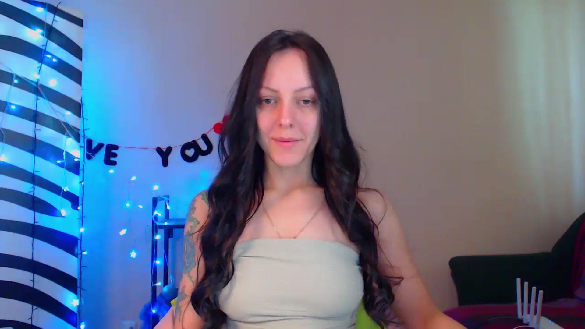 Gallery image thumbnail from Cos_Sexy's myfreecams stream on, 05/13/2024, 10:25 image 3 of 20