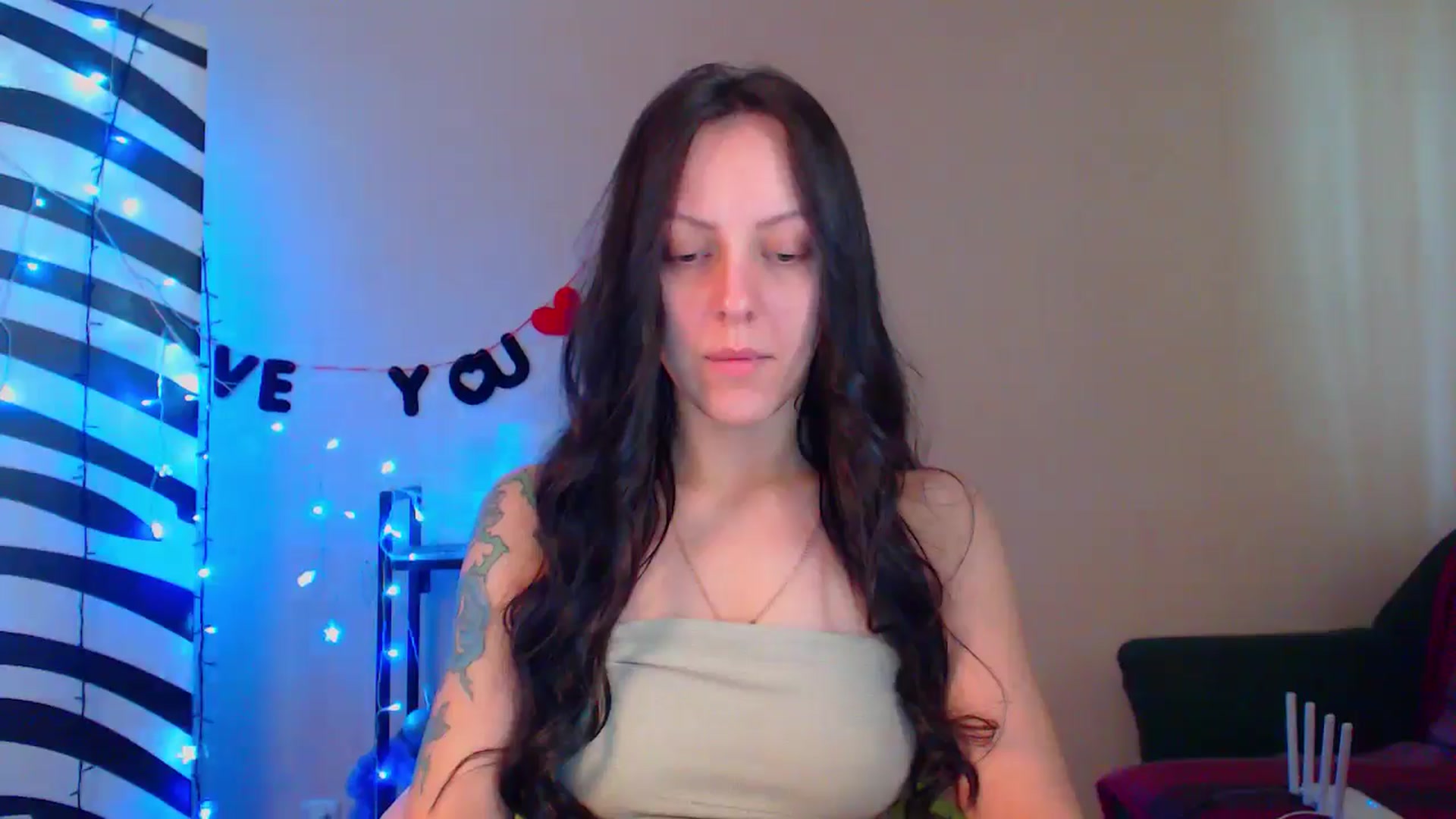 Gallery image thumbnail from Cos_Sexy's myfreecams stream on, 05/13/2024, 10:25 image 11 of 20