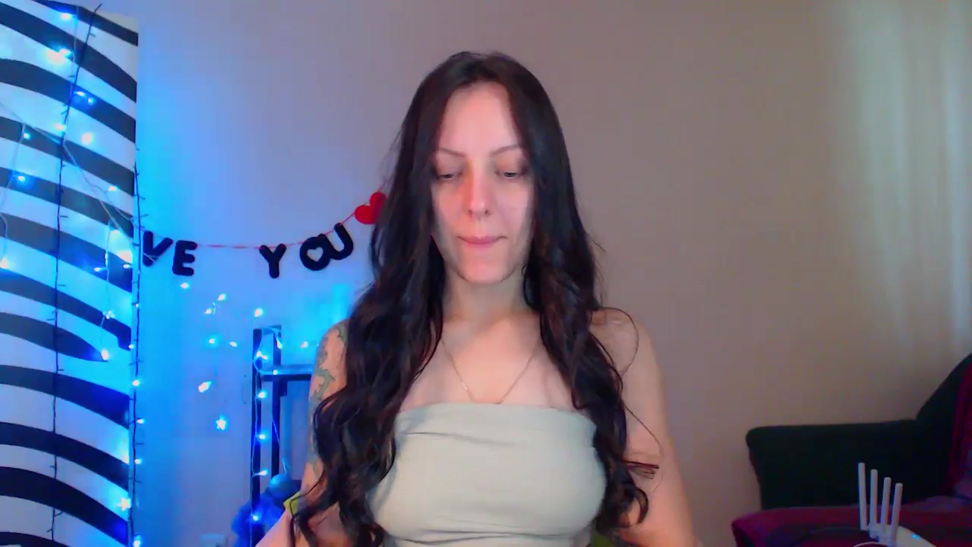 Gallery image thumbnail from Cos_Sexy's myfreecams stream on, 05/13/2024, 10:25 image 7 of 20