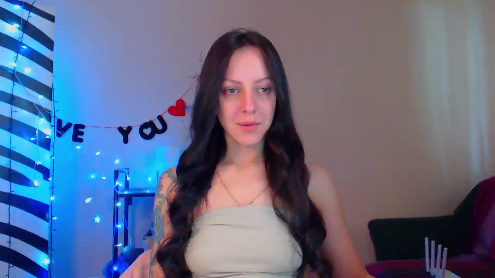 Gallery image thumbnail from Cos_Sexy's myfreecams stream on, 05/13/2024, 10:25 image 15 of 20