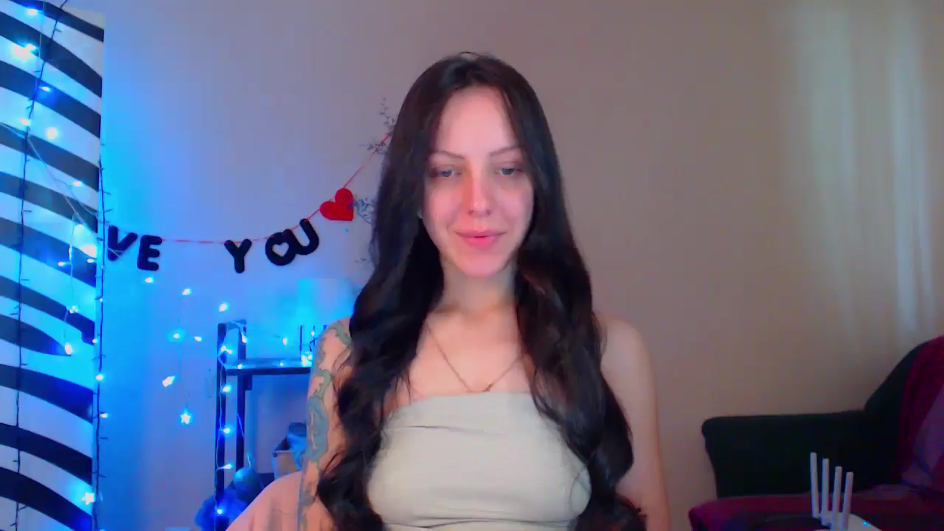 Gallery image thumbnail from Cos_Sexy's myfreecams stream on, 05/13/2024, 10:25 image 16 of 20