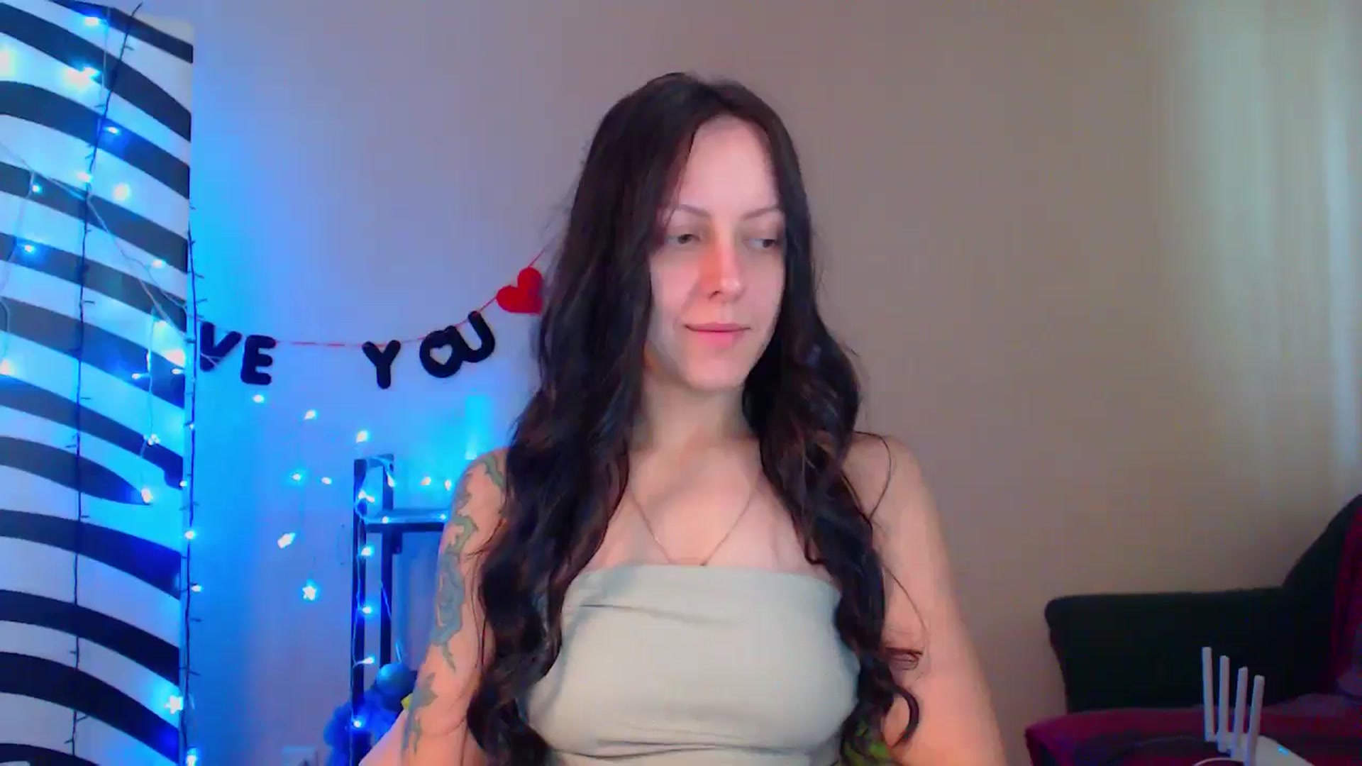 Gallery image thumbnail from Cos_Sexy's myfreecams stream on, 05/13/2024, 10:25 image 4 of 20