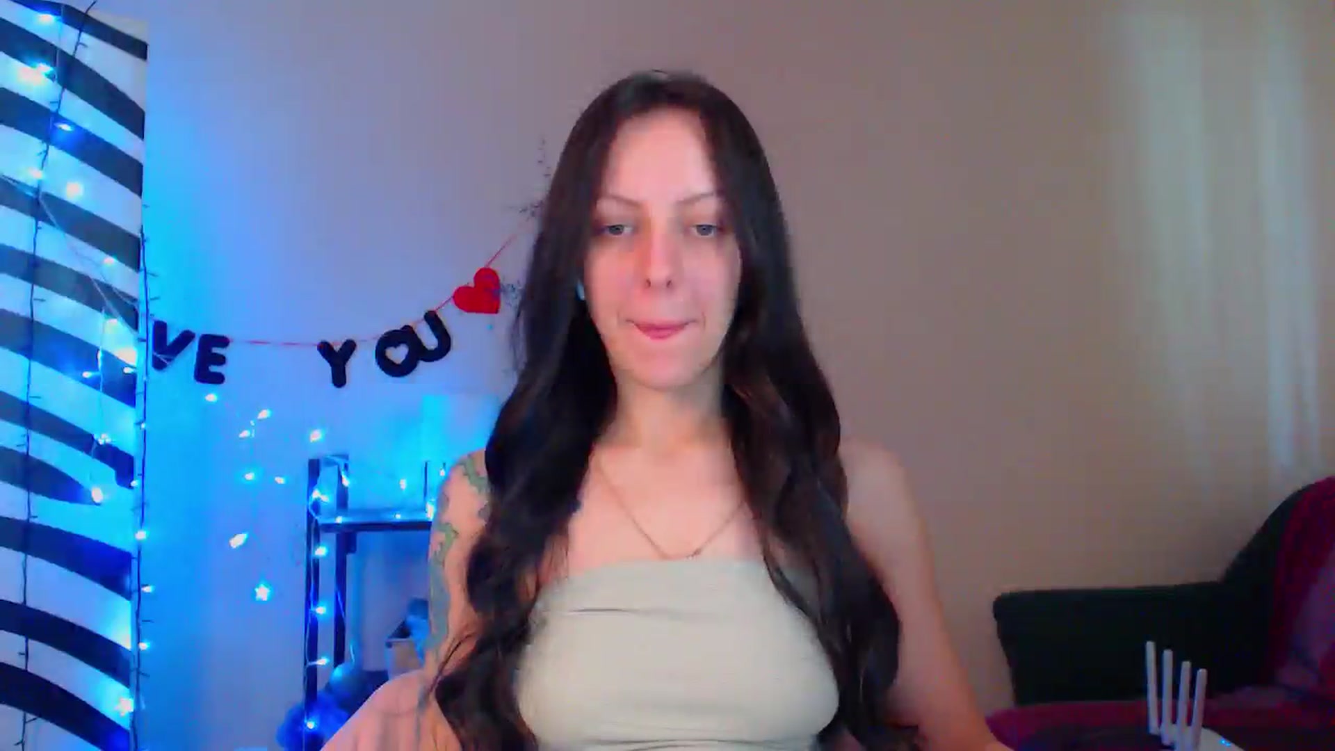 Gallery image thumbnail from Cos_Sexy's myfreecams stream on, 05/13/2024, 10:25 image 14 of 20