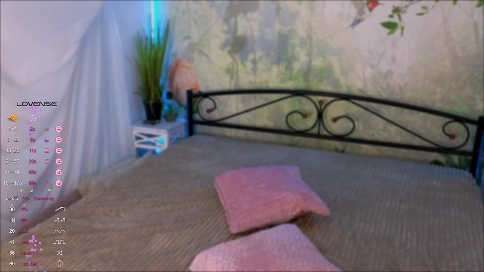 Gallery image thumbnail from CosmicFaye's myfreecams stream on, 08/20/2024, 10:13 image 4 of 20