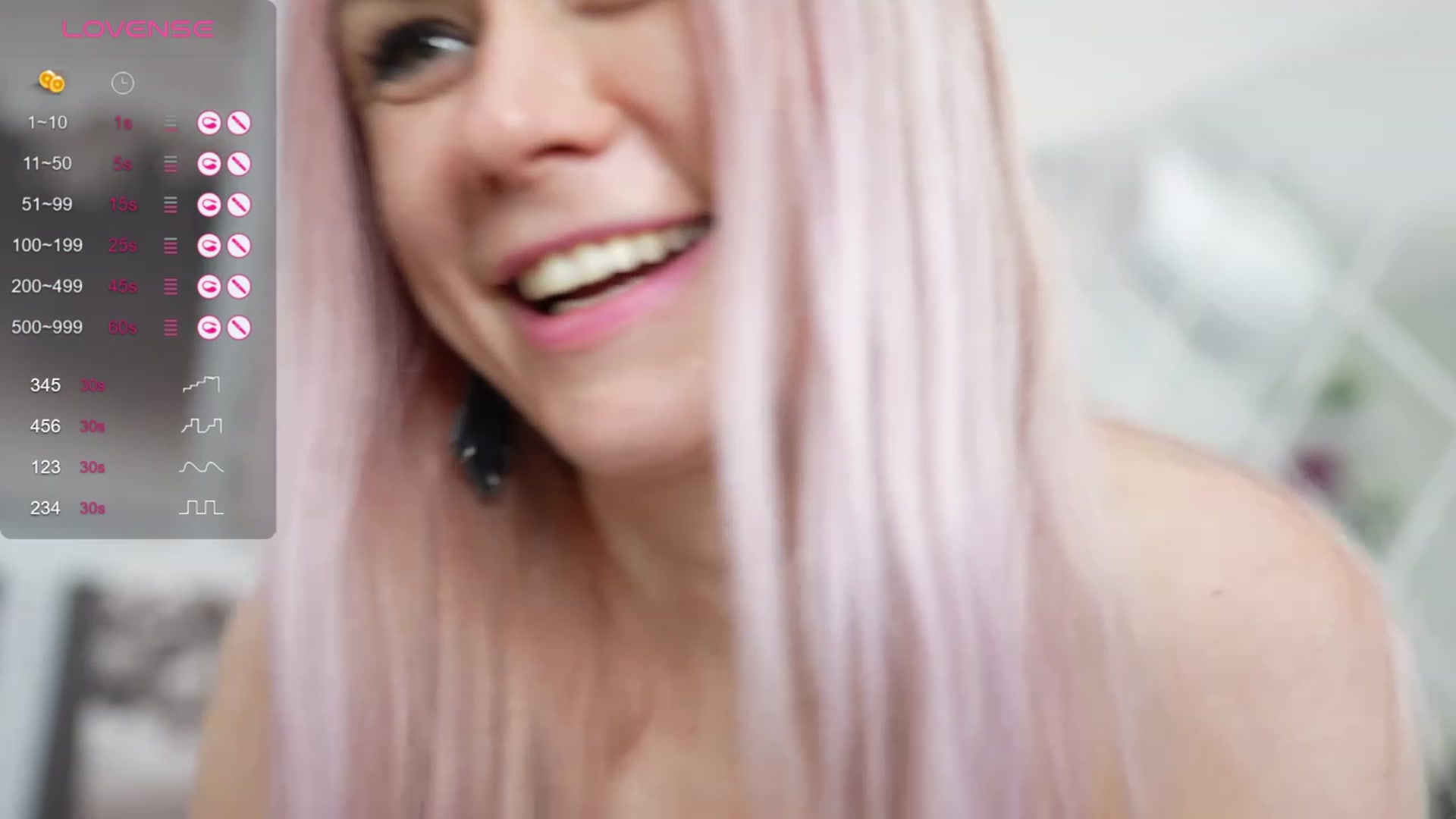 Gallery image thumbnail from CosmicJenny's myfreecams stream on, 10/30/2023, 11:55 image 17 of 20