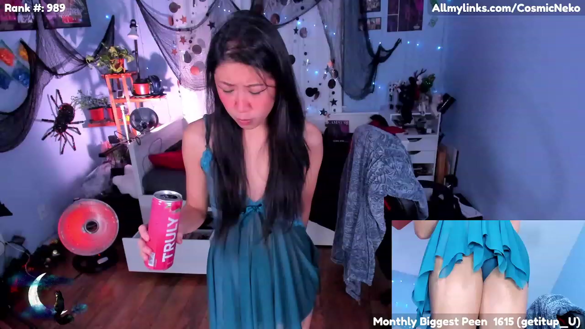 Gallery image thumbnail from CosmicNeko's myfreecams stream on, 11/20/2022, 05:18 image 2 of 20