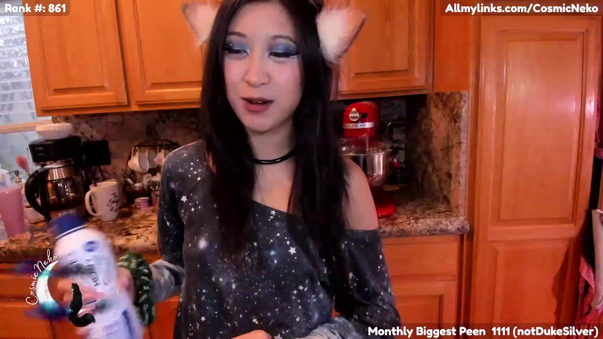 Gallery image thumbnail from CosmicNeko's myfreecams stream on, 12/03/2022, 01:05 image 3 of 20