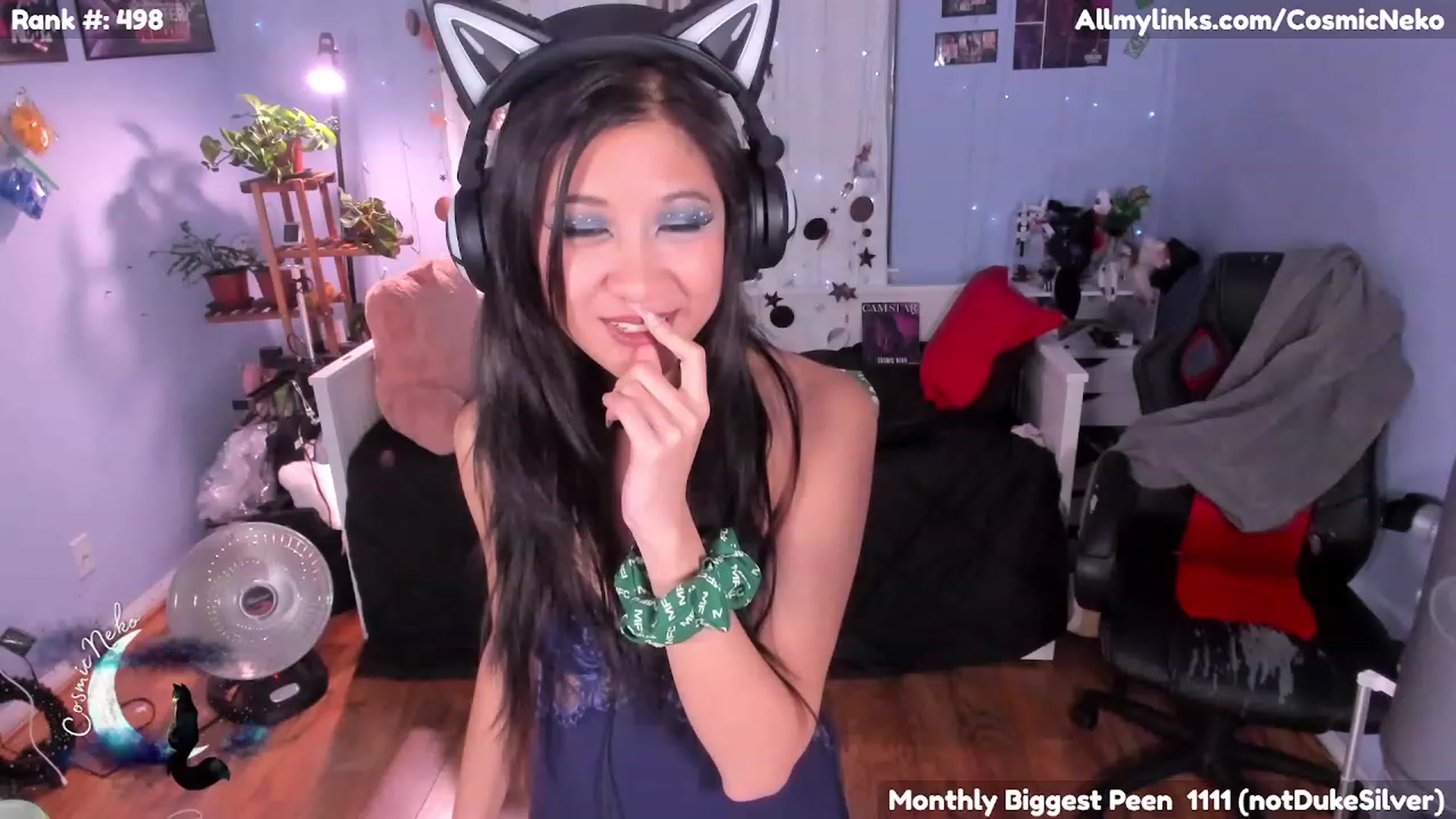 Gallery image thumbnail from CosmicNeko's myfreecams stream on, 12/03/2022, 05:00 image 12 of 20
