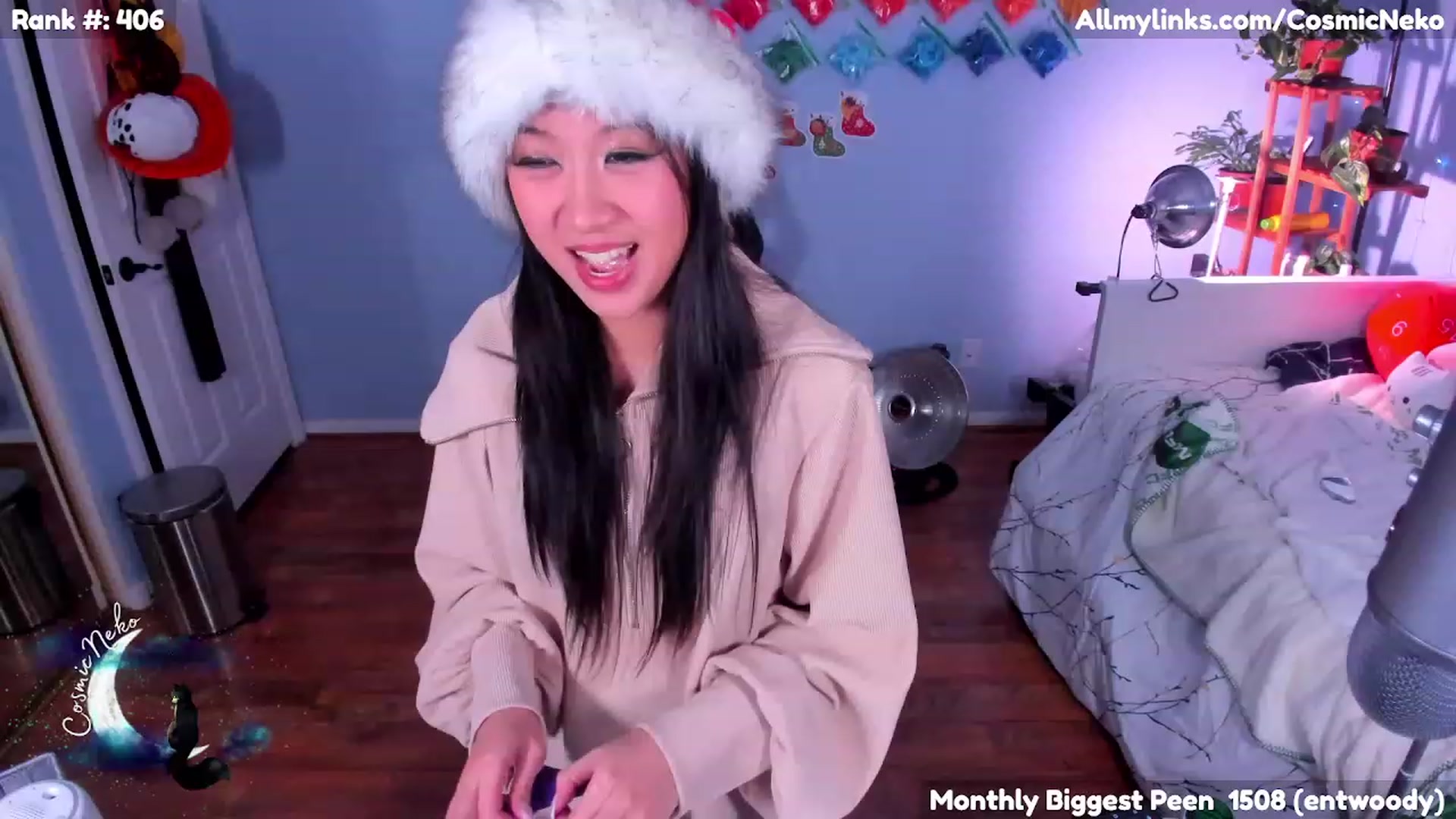 Gallery image thumbnail from CosmicNeko's myfreecams stream on, 12/09/2022, 07:34 image 6 of 20