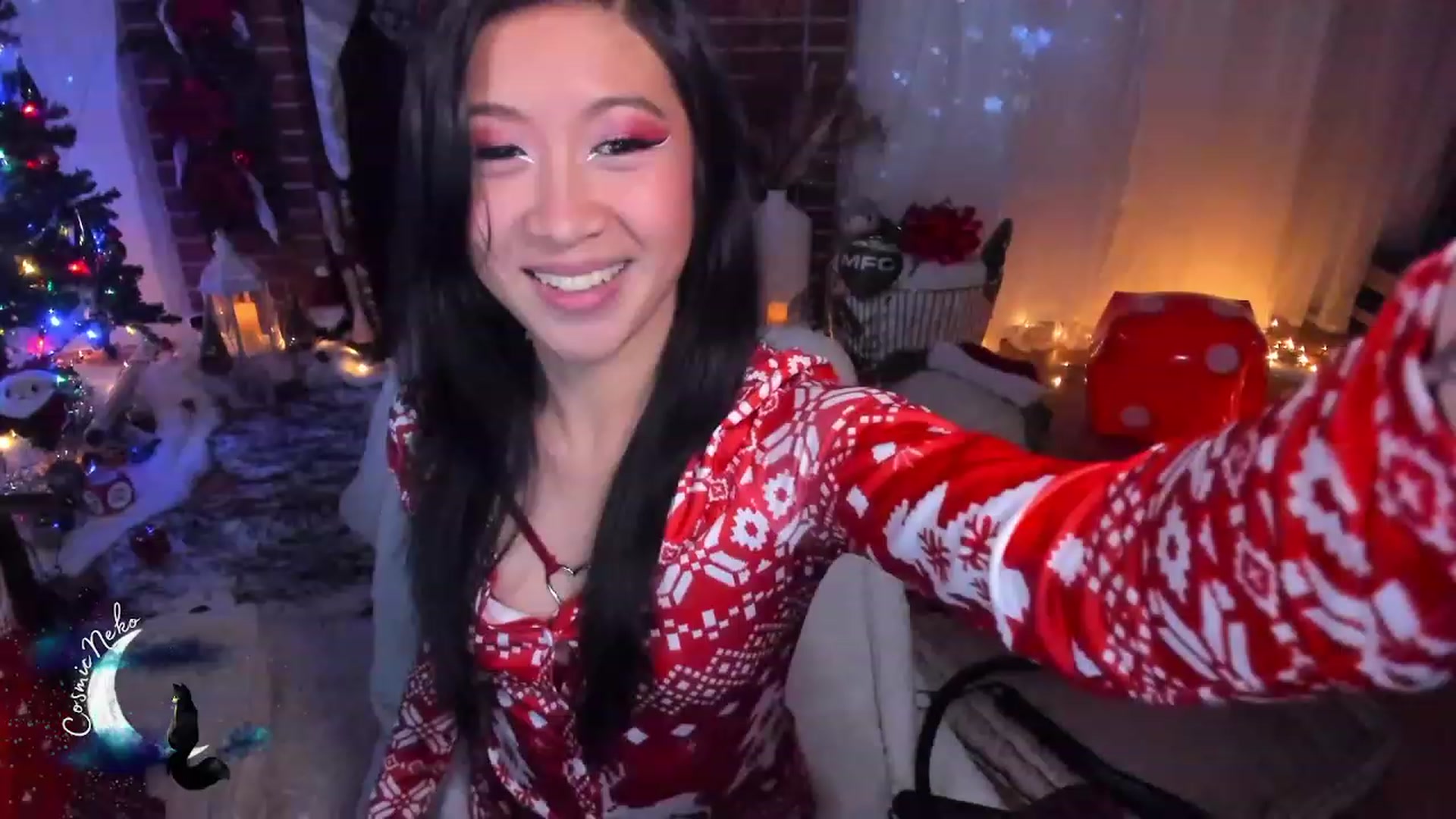 Gallery image thumbnail from CosmicNeko's myfreecams stream on, 12/15/2022, 04:53 image 1 of 20