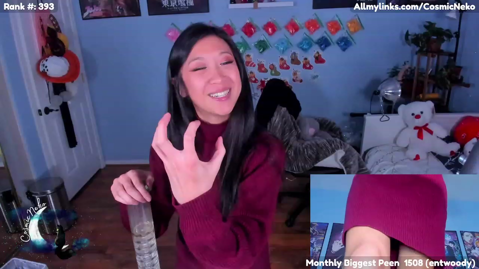 Gallery image thumbnail from CosmicNeko's myfreecams stream on, 12/23/2022, 07:58 image 16 of 20