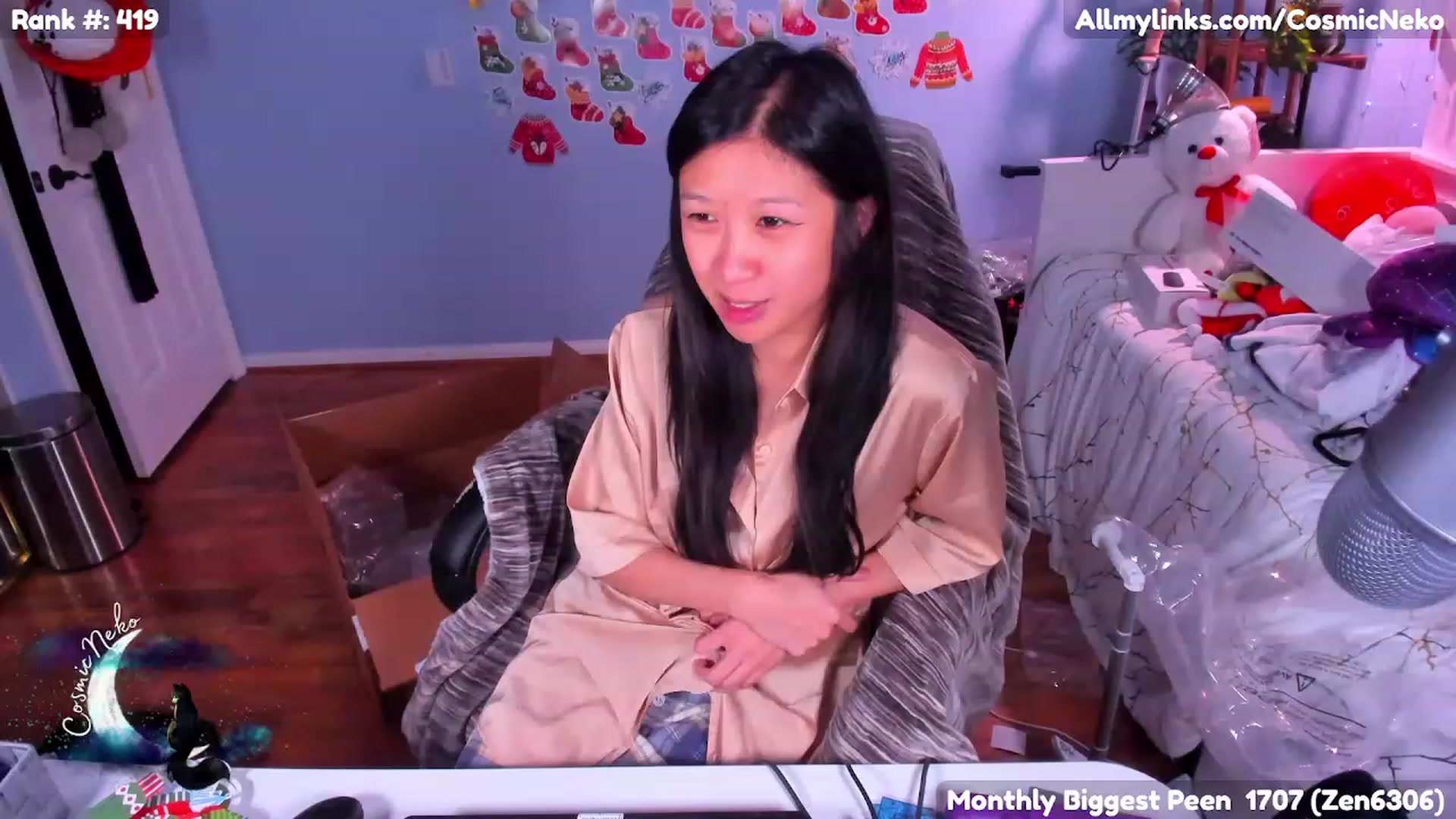 Gallery image thumbnail from CosmicNeko's myfreecams stream on, 12/31/2022, 03:38 image 8 of 20