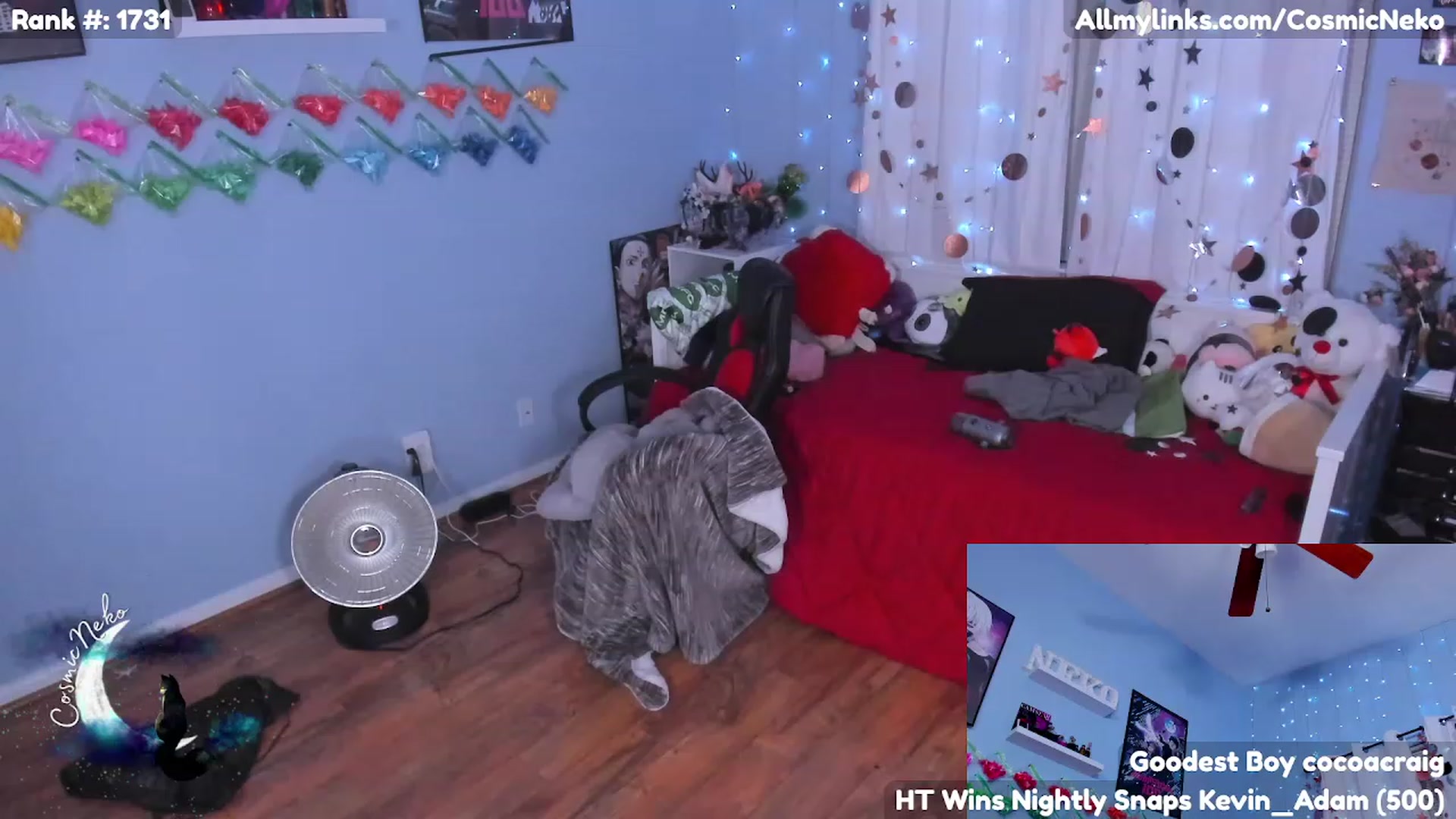 Gallery image thumbnail from CosmicNeko's myfreecams stream on, 03/18/2023, 05:18 image 10 of 20
