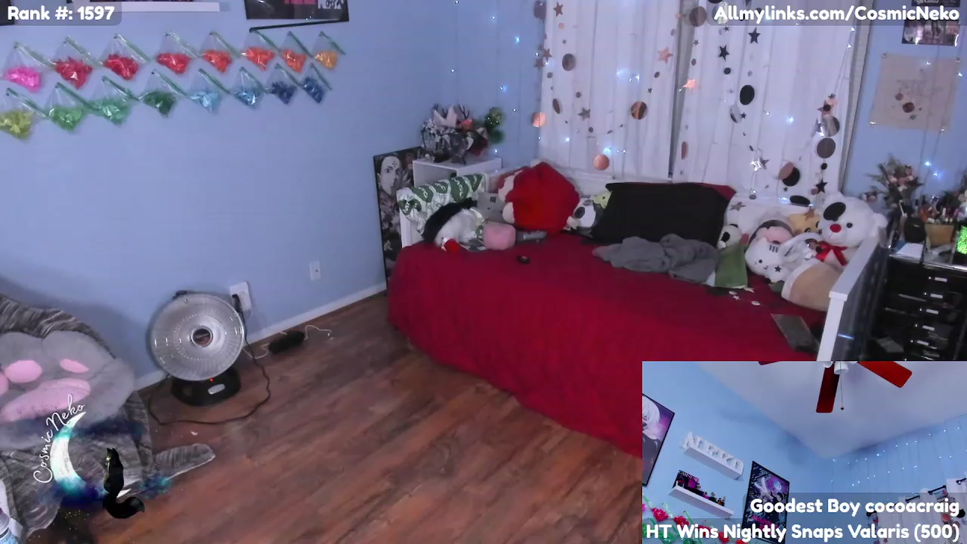 Gallery image thumbnail from CosmicNeko's myfreecams stream on, 03/19/2023, 04:44 image 4 of 20
