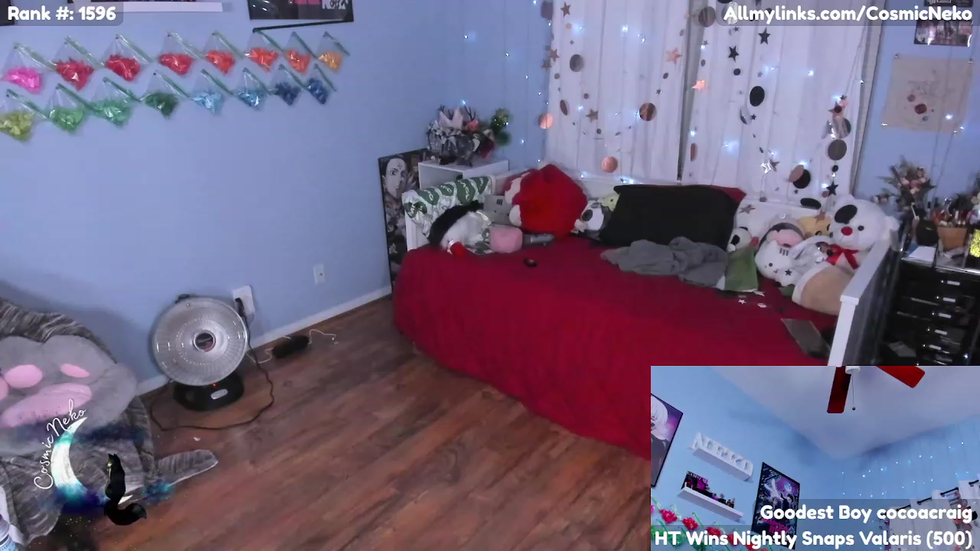 Gallery image thumbnail from CosmicNeko's myfreecams stream on, 03/19/2023, 04:44 image 8 of 20