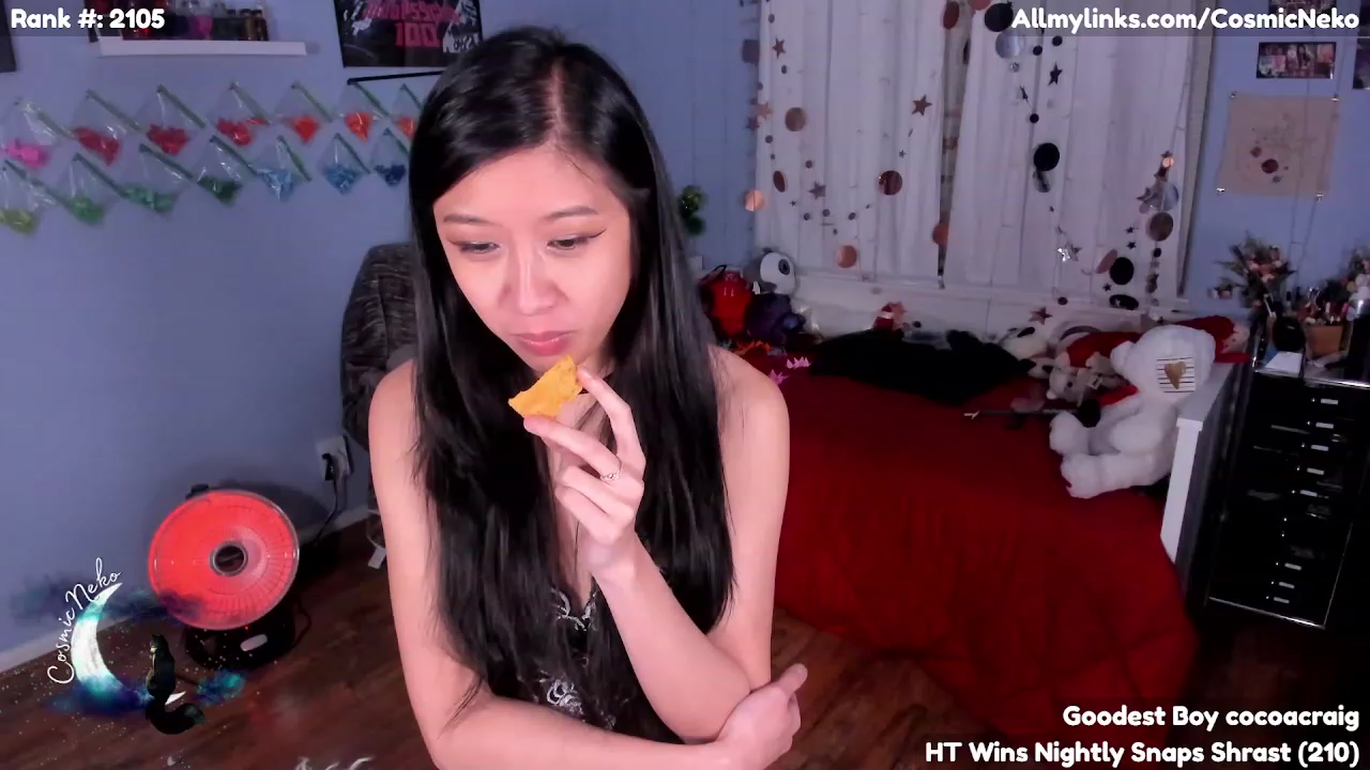 Gallery image thumbnail from CosmicNeko's myfreecams stream on, 04/06/2023, 05:25 image 7 of 20