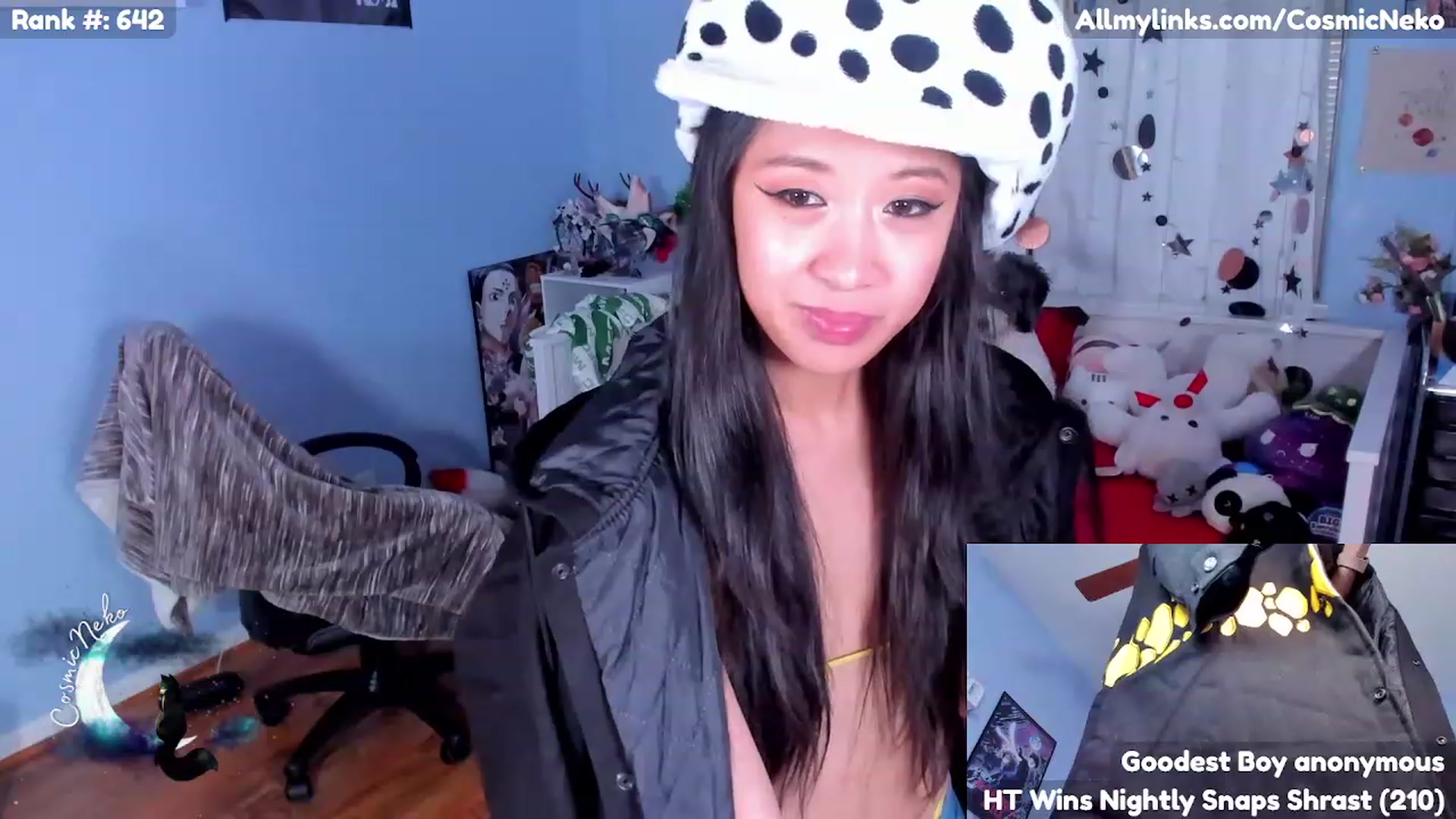 Gallery image thumbnail from CosmicNeko's myfreecams stream on, 04/25/2023, 04:16 image 17 of 20